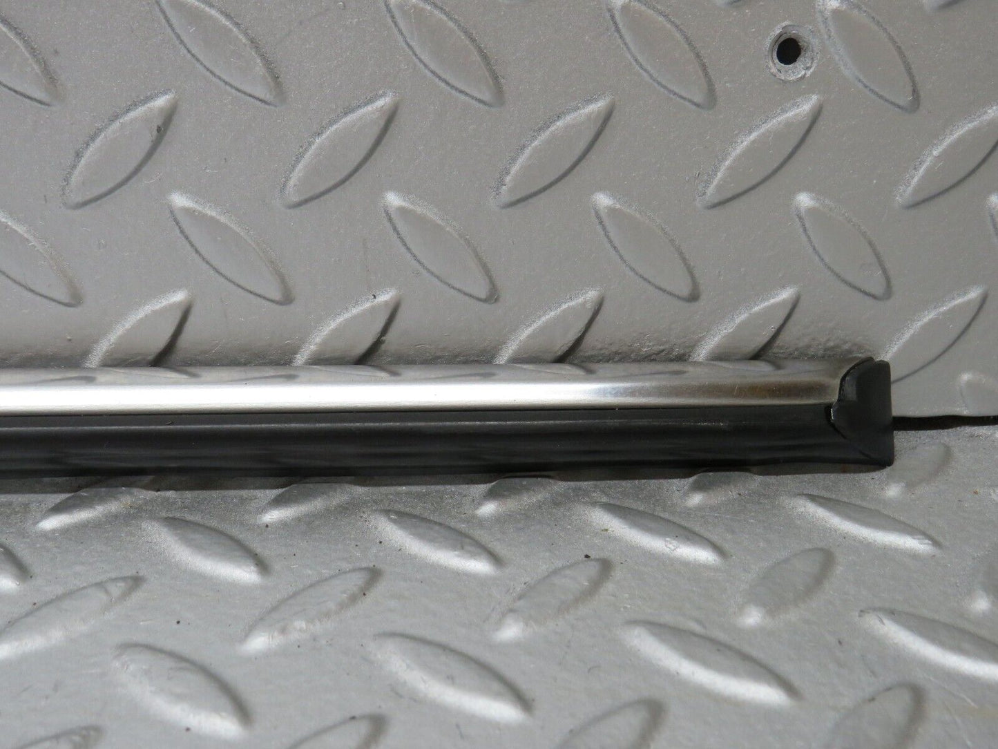37310 Mercedes-Benz W109 300SEL Rear Right Door Centre Moulding Trim
