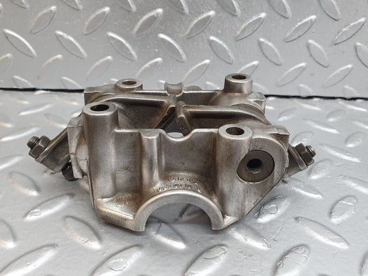 43067 Mercedes-Benz W123 Rocker Arms Camshaft Bearing Block 1020510110