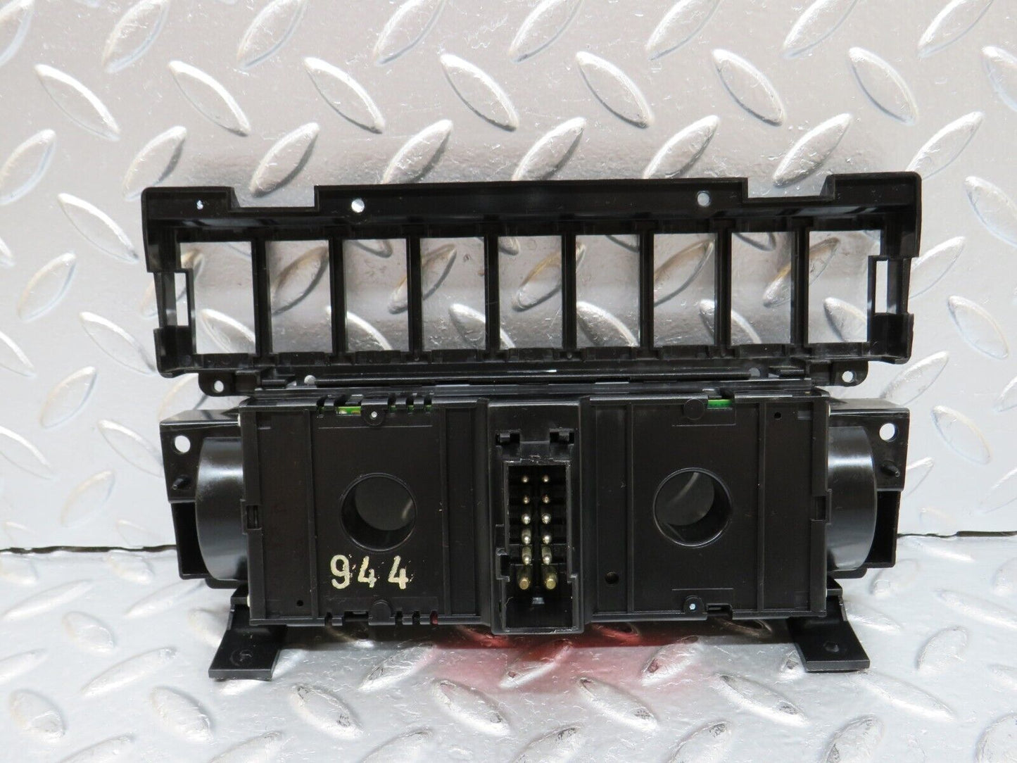 29354 Mercedes-Benz W124 230E Heater Control Unit Panel 1249302785 1147328522