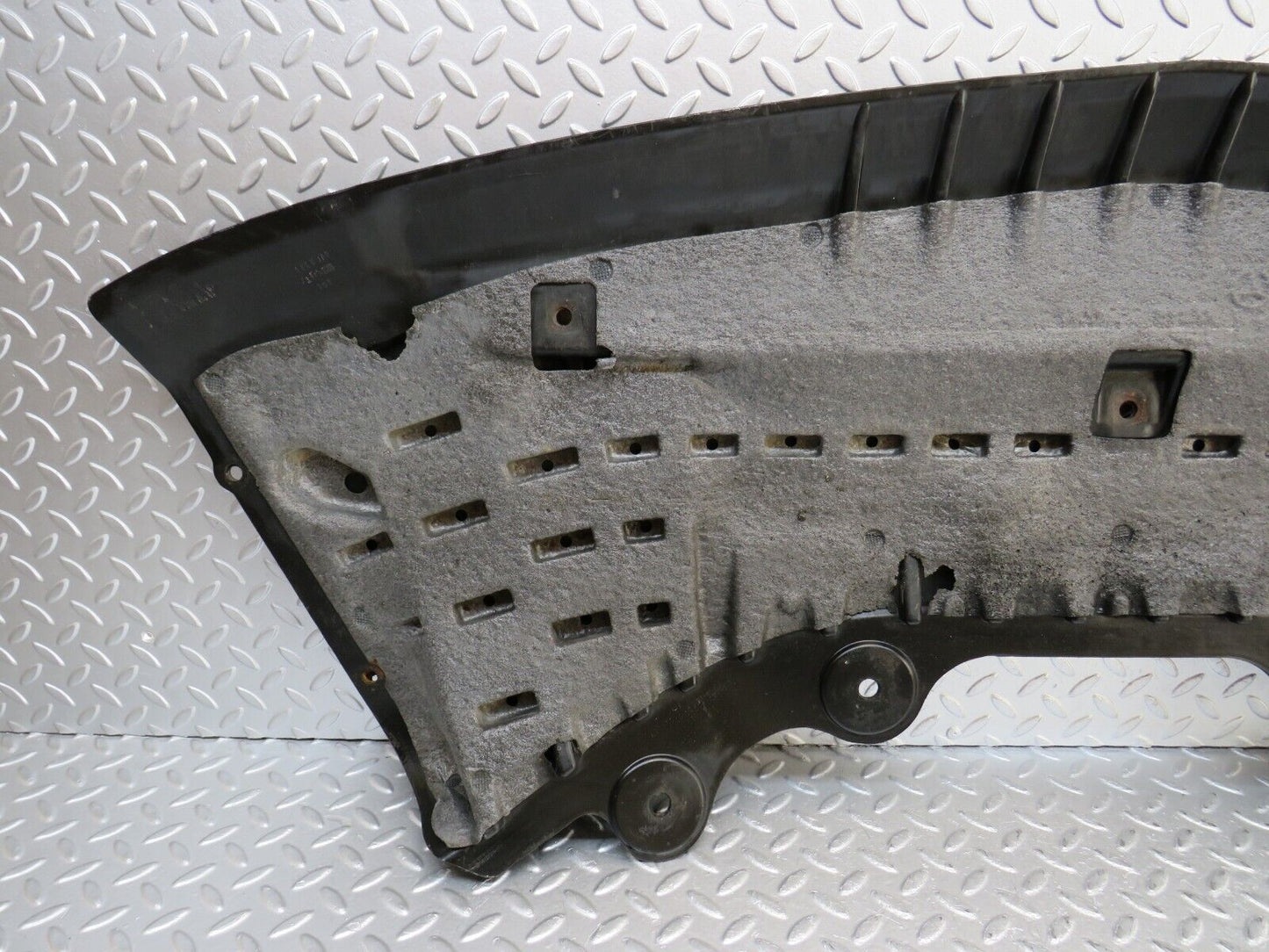 35123 Mercedes-Benz W221 Engine Bay Undertray Cover