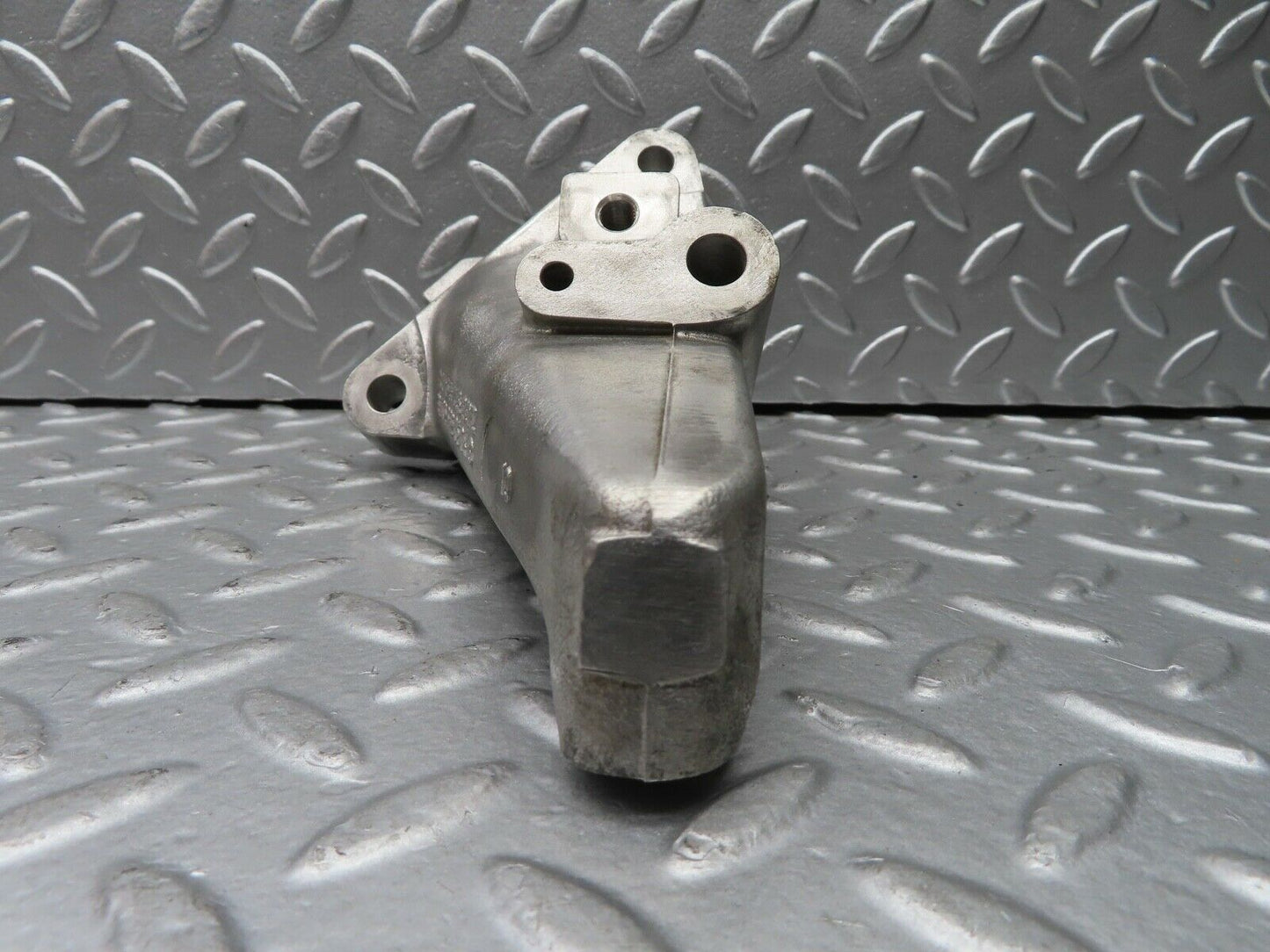 21291 Mercedes-Benz W123 230E Engine Mount Bracket Left Side 1022230504