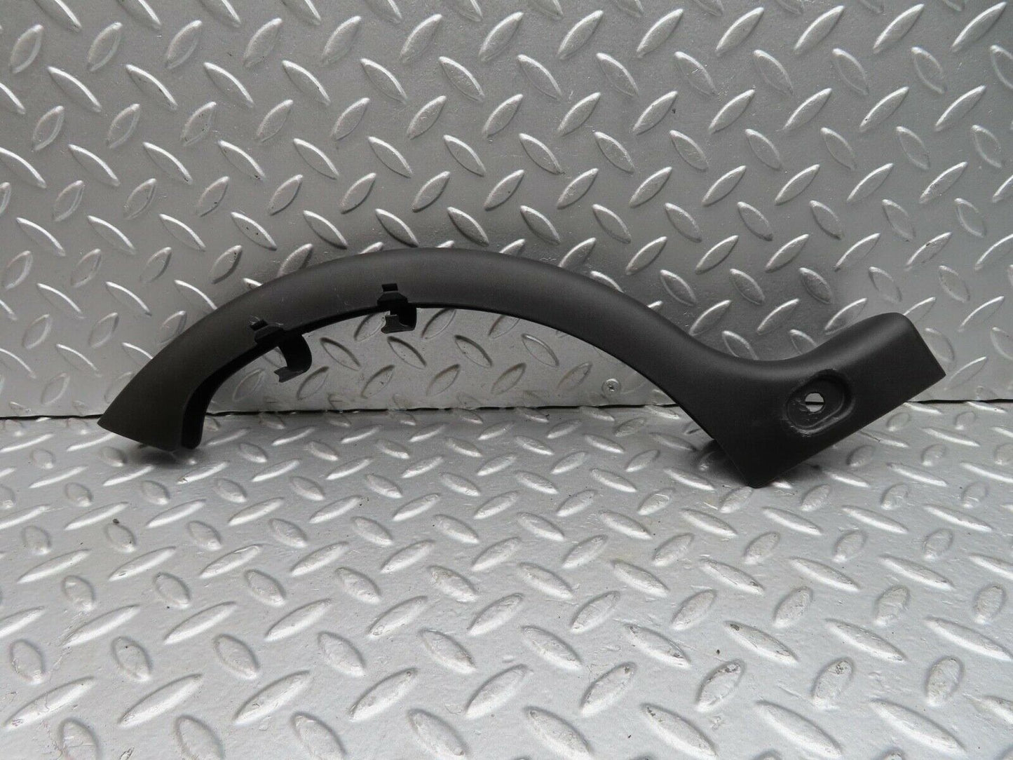 14867 Mercedes-Benz W140 S320 Boot Hinge Plastic Cover Right Side 1408214489