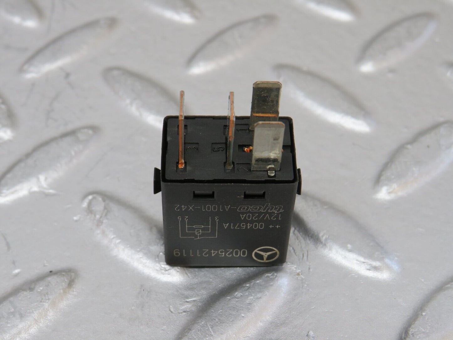 34873 Mercedes-Benz W210 320E Indicator Relay 0025421119