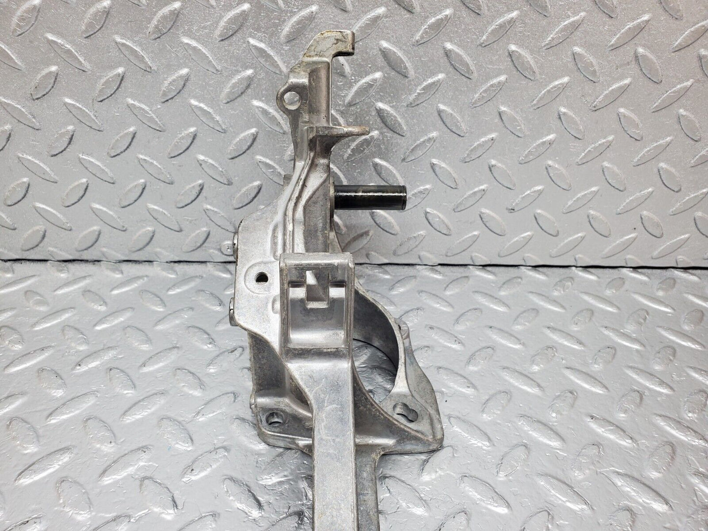 45579 Mercedes-Benz W126 420SE Brake Pedal Bracket 1262902419