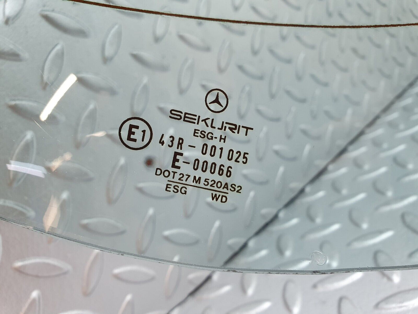 44128 Mercedes-Benz C123 230CE Coupe Rear Heated Windscreen Glass