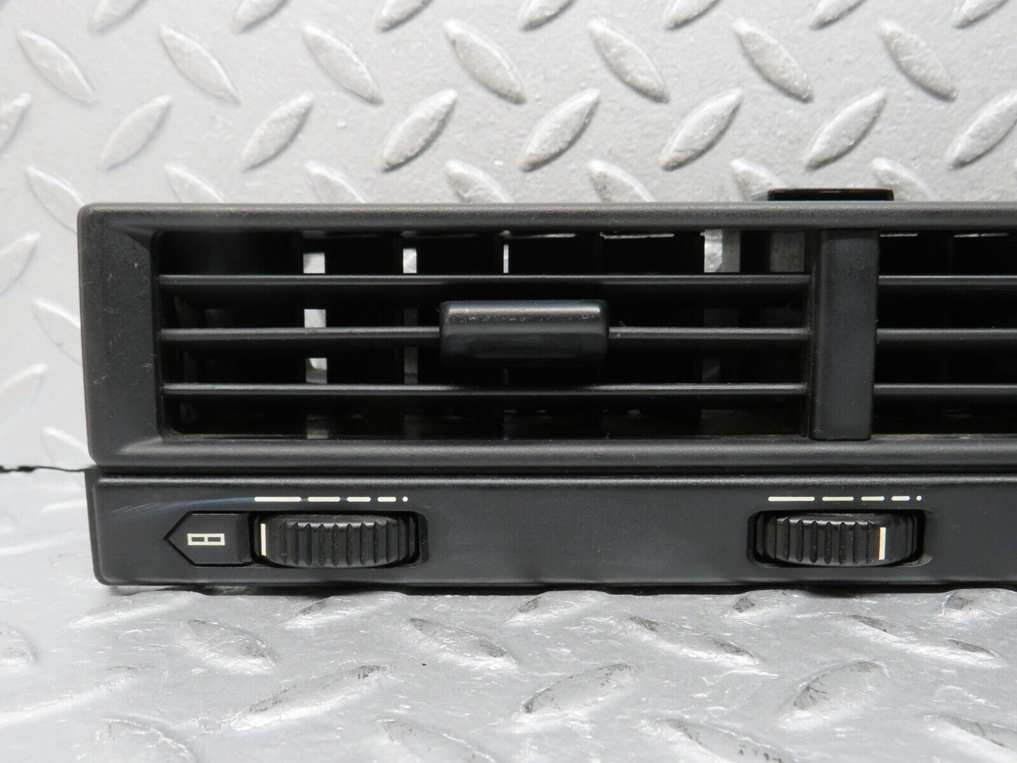 38557 Mercedes-Benz R129 280SL Coupe Dash Centre Air Vent 1298300054