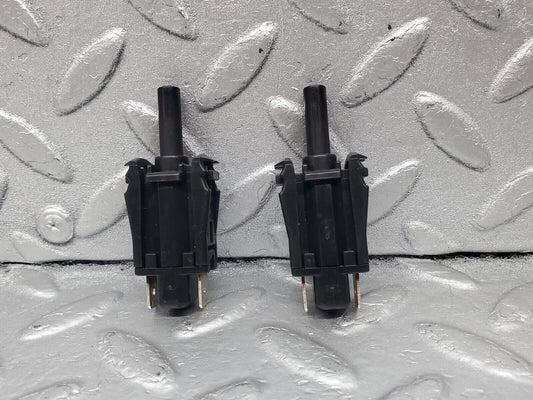 45889 Mercedes-Benz W126 420SE Door Contact Switch 2x 0015458714