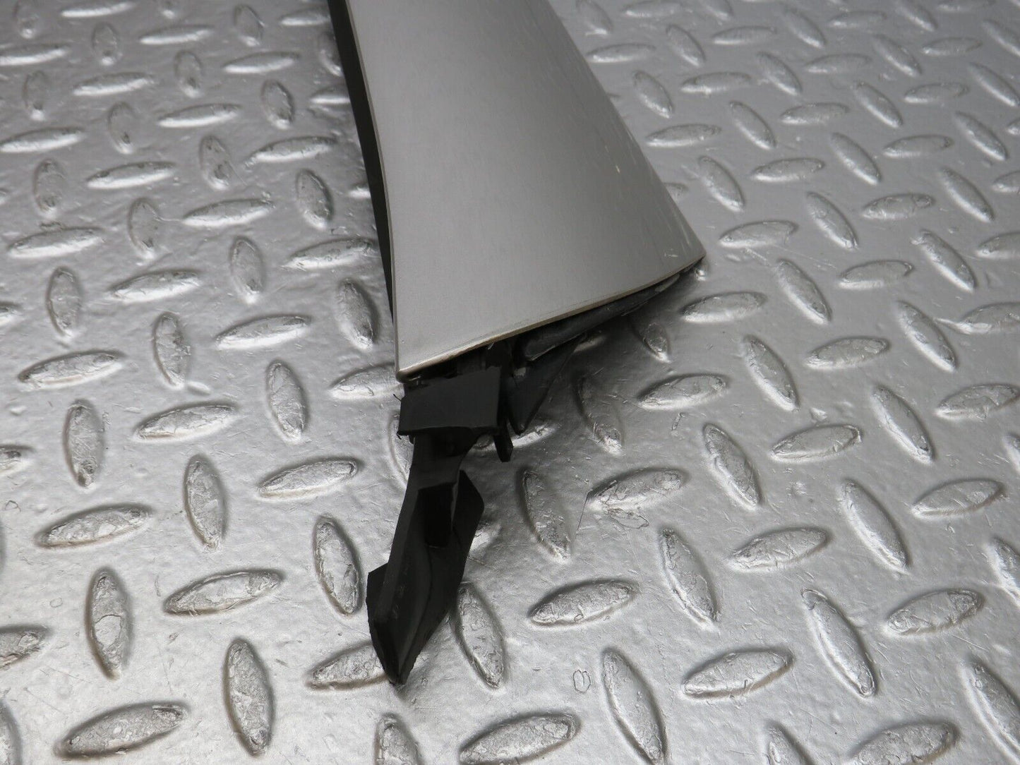 39355 Mercedes-Benz R129 320SL Coupe A Pillar Exterior Cover Trim Left 1296980118 1296980198