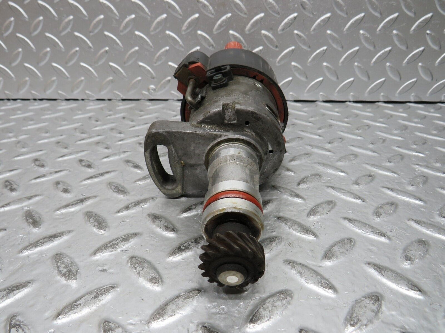 28701 Mercedes-Benz W123 230E Ignition Distributor Bosch 0021589801 0237003025