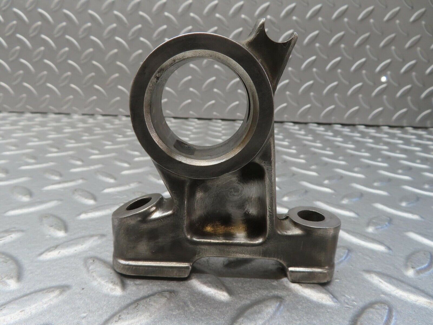 13353 Mercedes-Benz C107 350SLC Coupe Camshaft Tower Bearing
