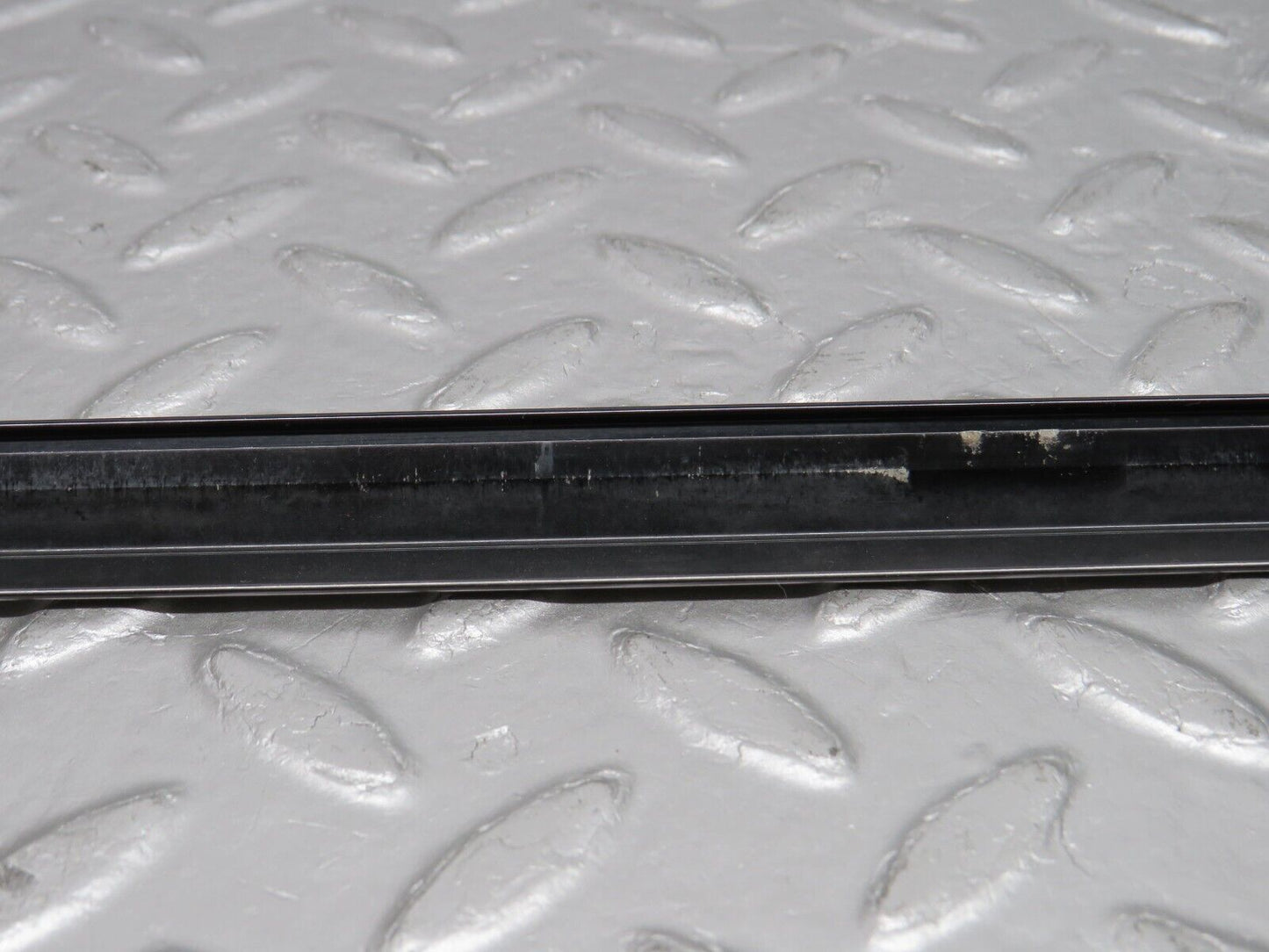 38523 Mercedes-Benz R129 280SL Coupe Right Door Window Moulding Trim