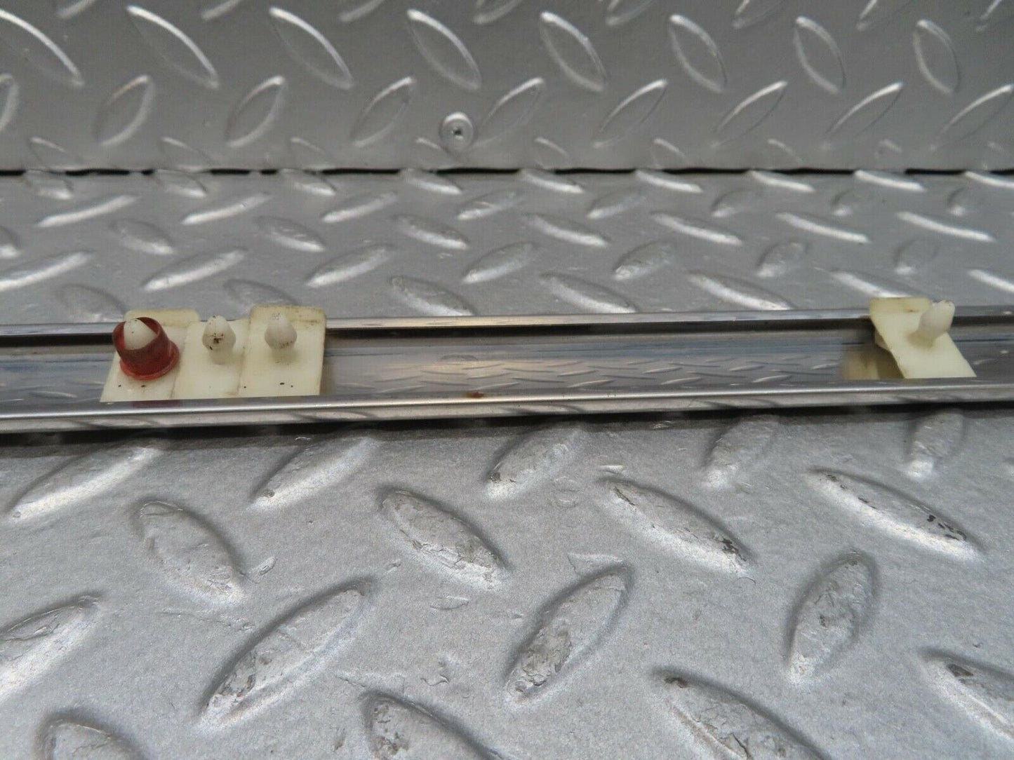 14106 Mercedes-Benz C107 280SLC Right Skirt Chrome Trim Strip