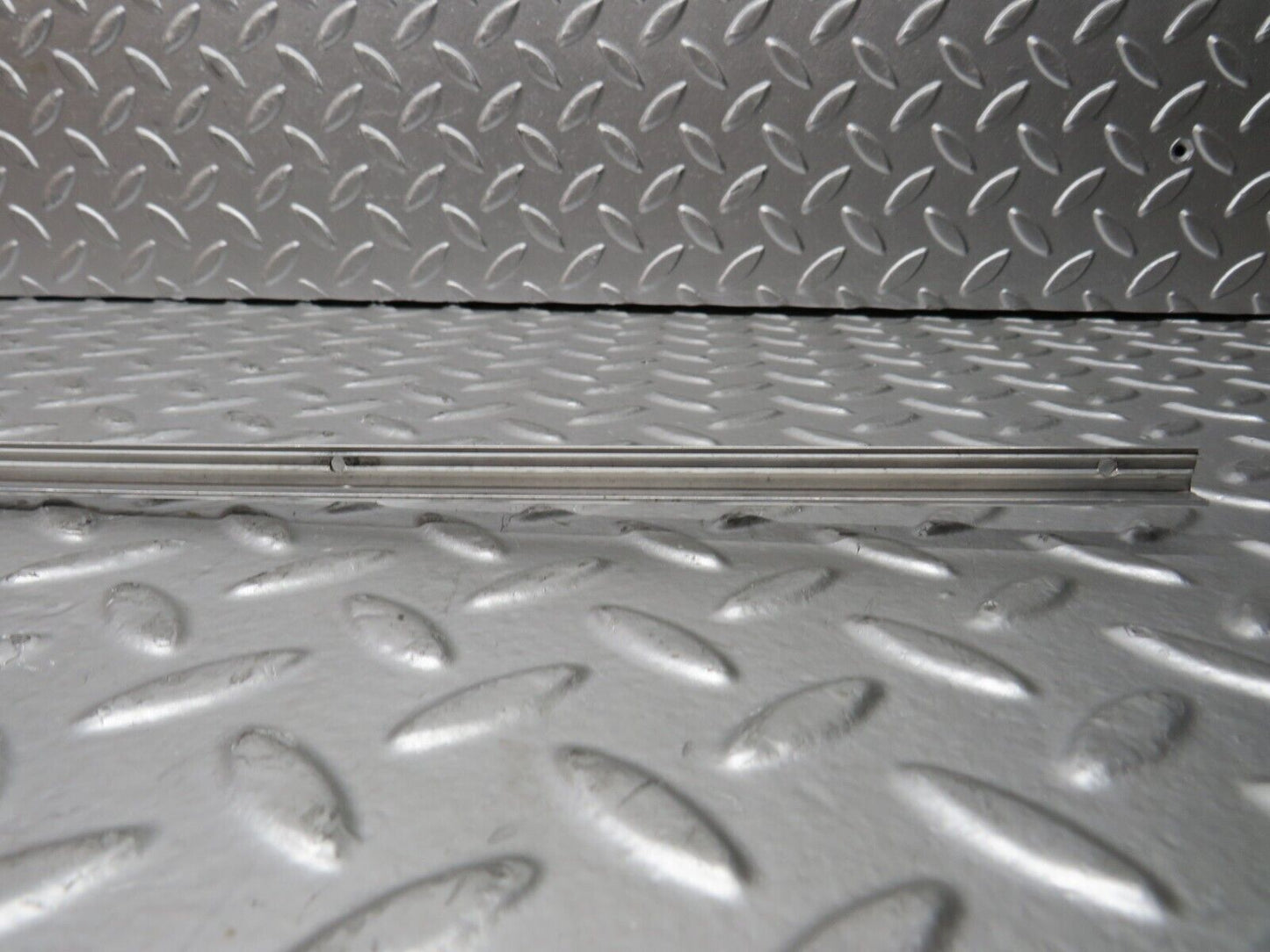 27734 Mercedes-Benz S124 300TE Wagon Sunroof Chrome Trim