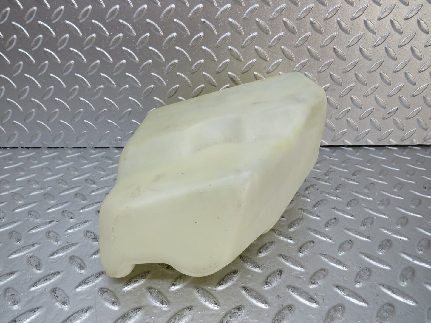 26112 Mercedes-Benz W116 450SE Windscreen Washer Fluid Reservoir Tank