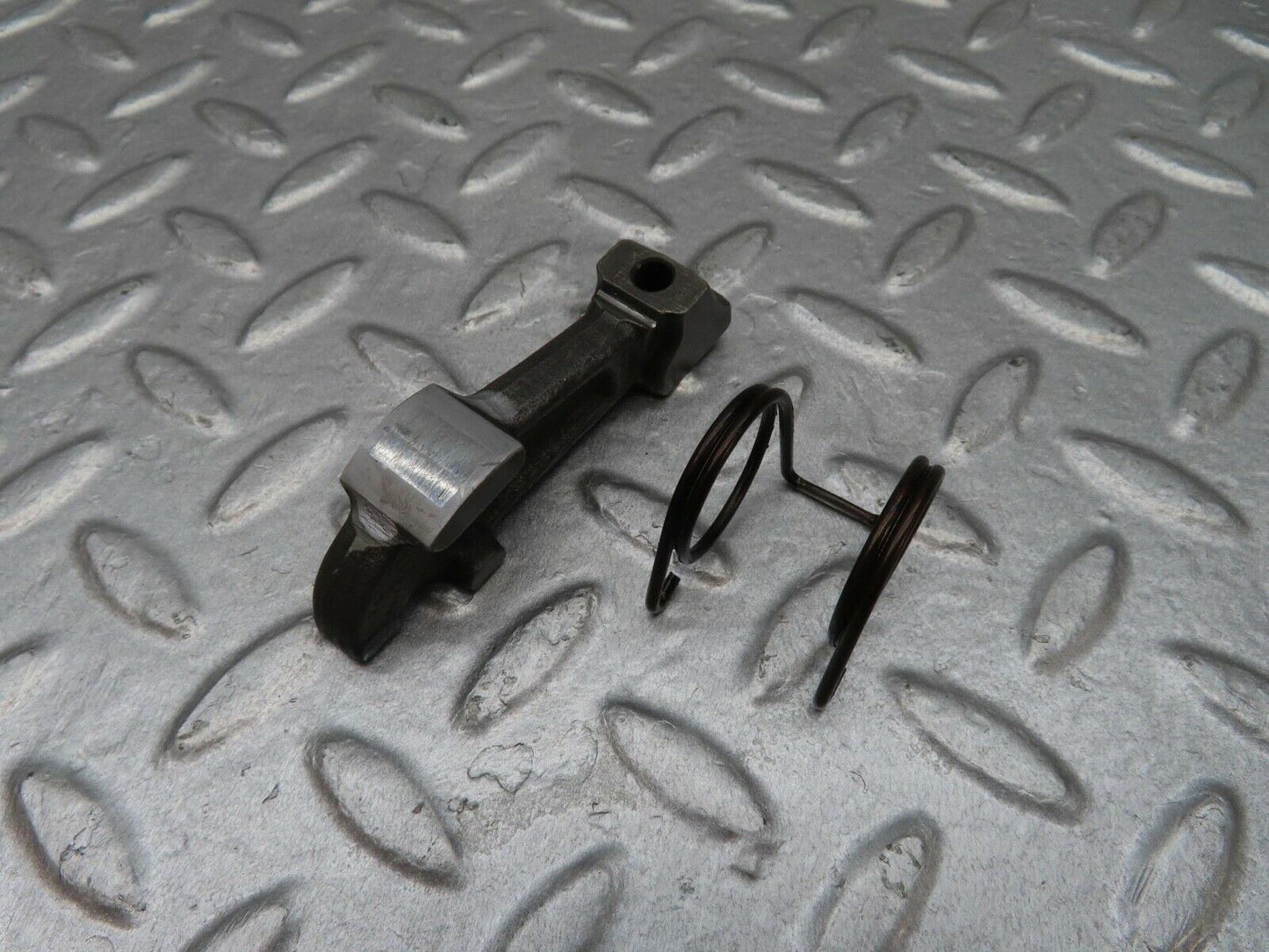 12863 Mercedes-Benz W111 220SE Valve Rocker Arm With Retaining Spring