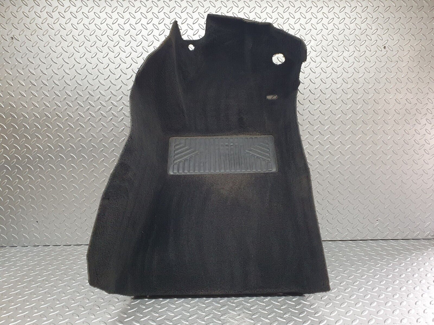 41762 Mercedes-Benz W202 C200 Front Right Floor Carpet