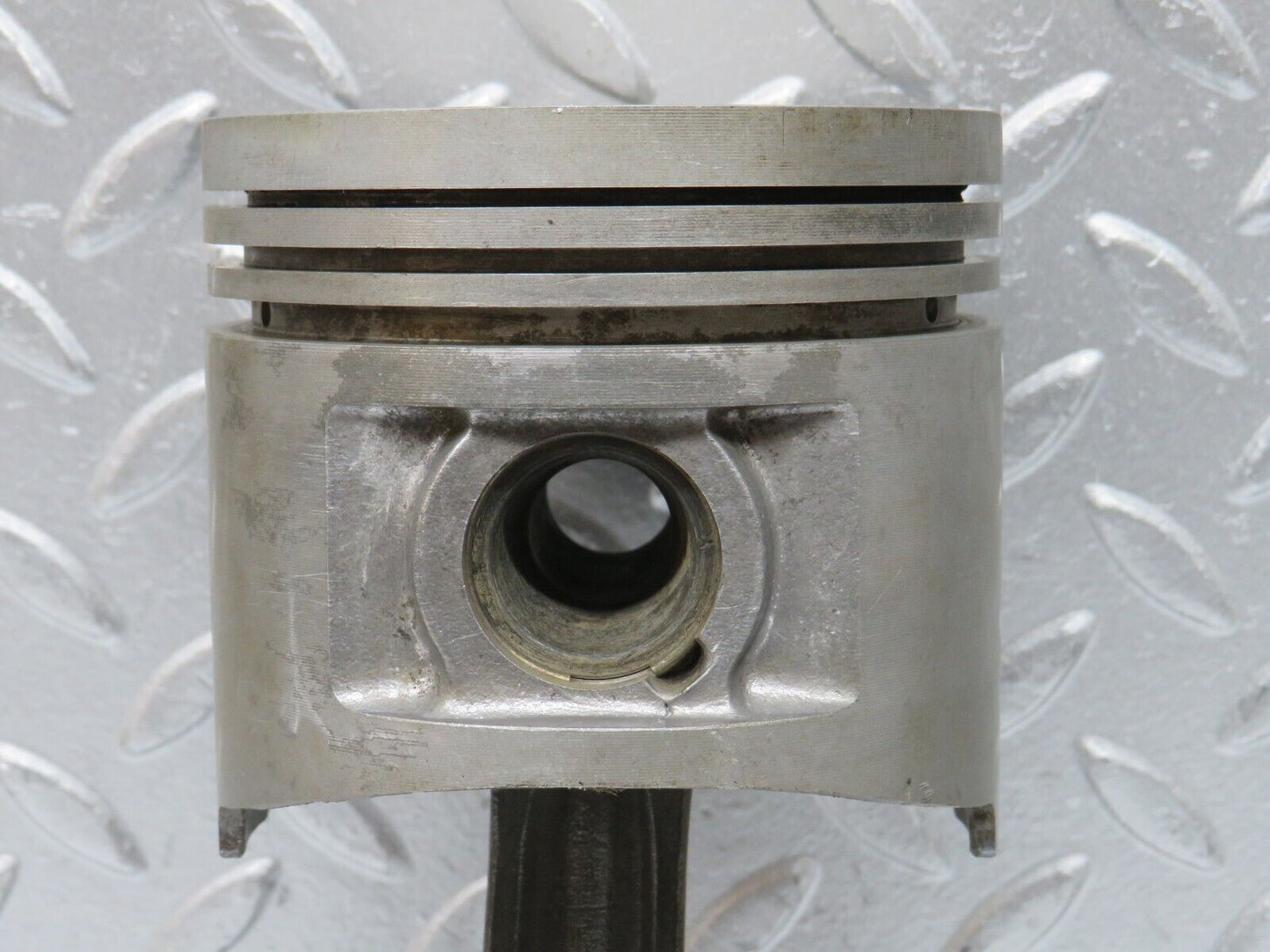 32774 Mercedes-Benz C107 R107 350 V8 Piston With Connecting Rod 92mm 11607