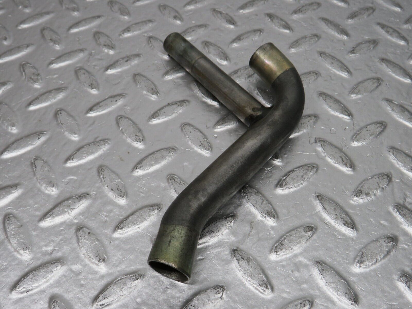 0909 Mercedes-Benz C107 350SLC Coupe Auxiliary Air Idle Valve Pipe