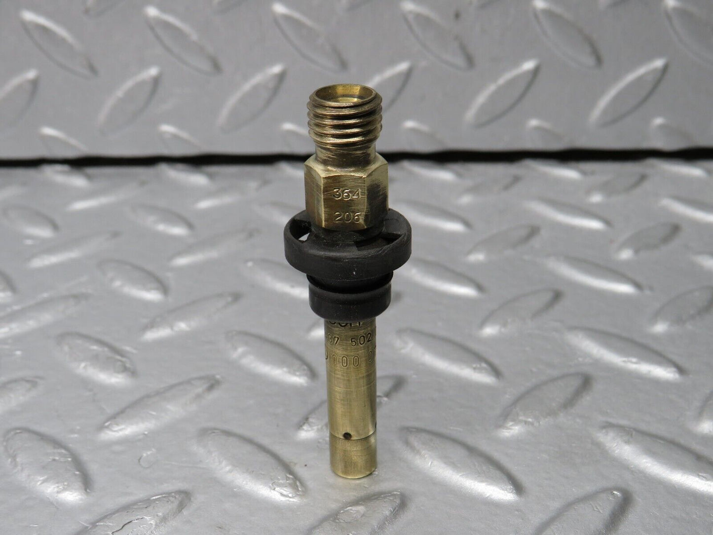 38905 Mercedes-Benz W201 190E 2.6L Fuel Injector Bosch 0000785623 0437502047