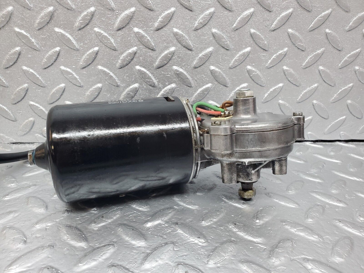 45793 Mercedes-Benz W126 420SE Wiper Motor Bosch 0390341086
