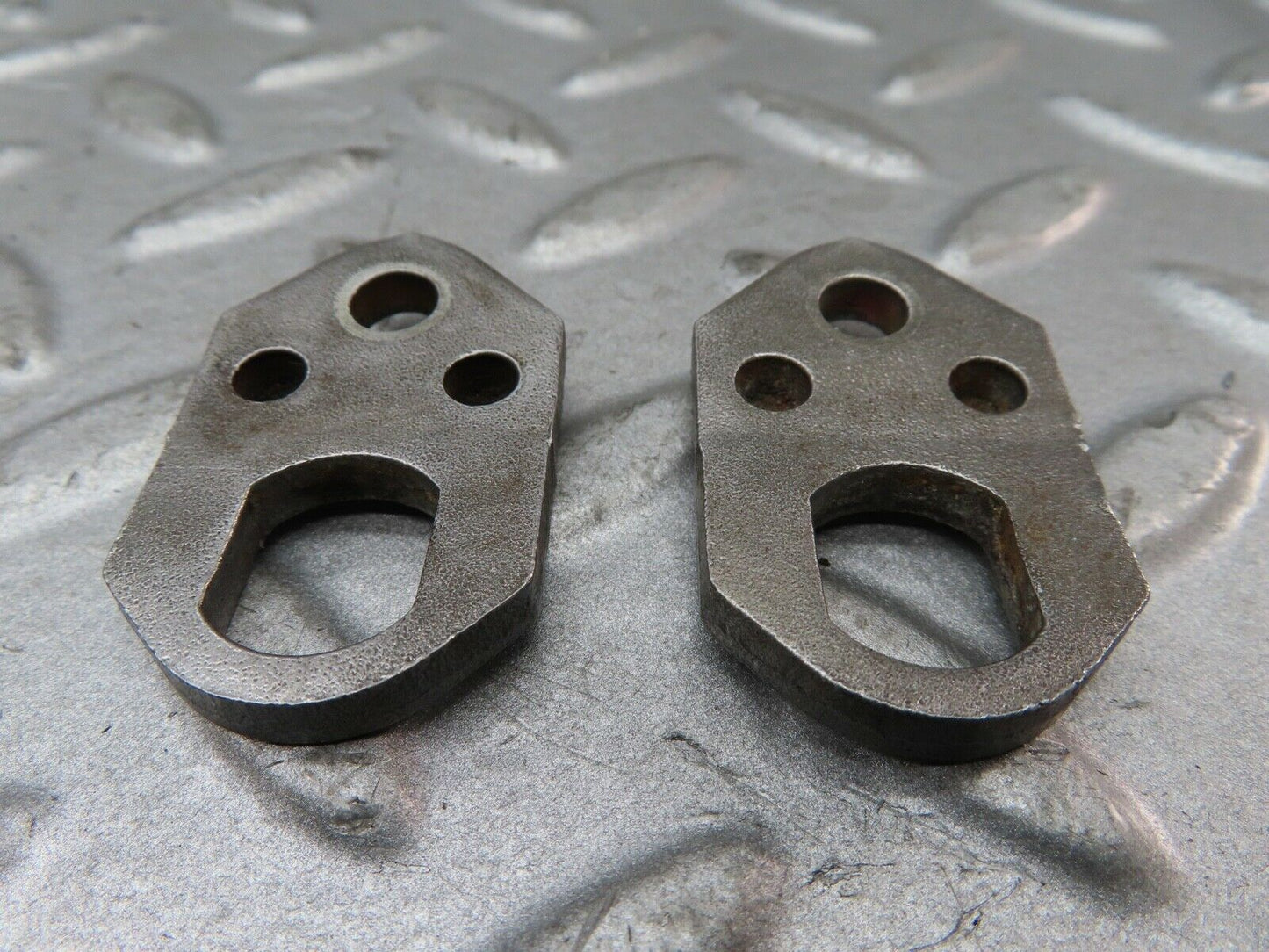 17734 Mercedes-Benz W116 450SEL Fuel Injector Bracket