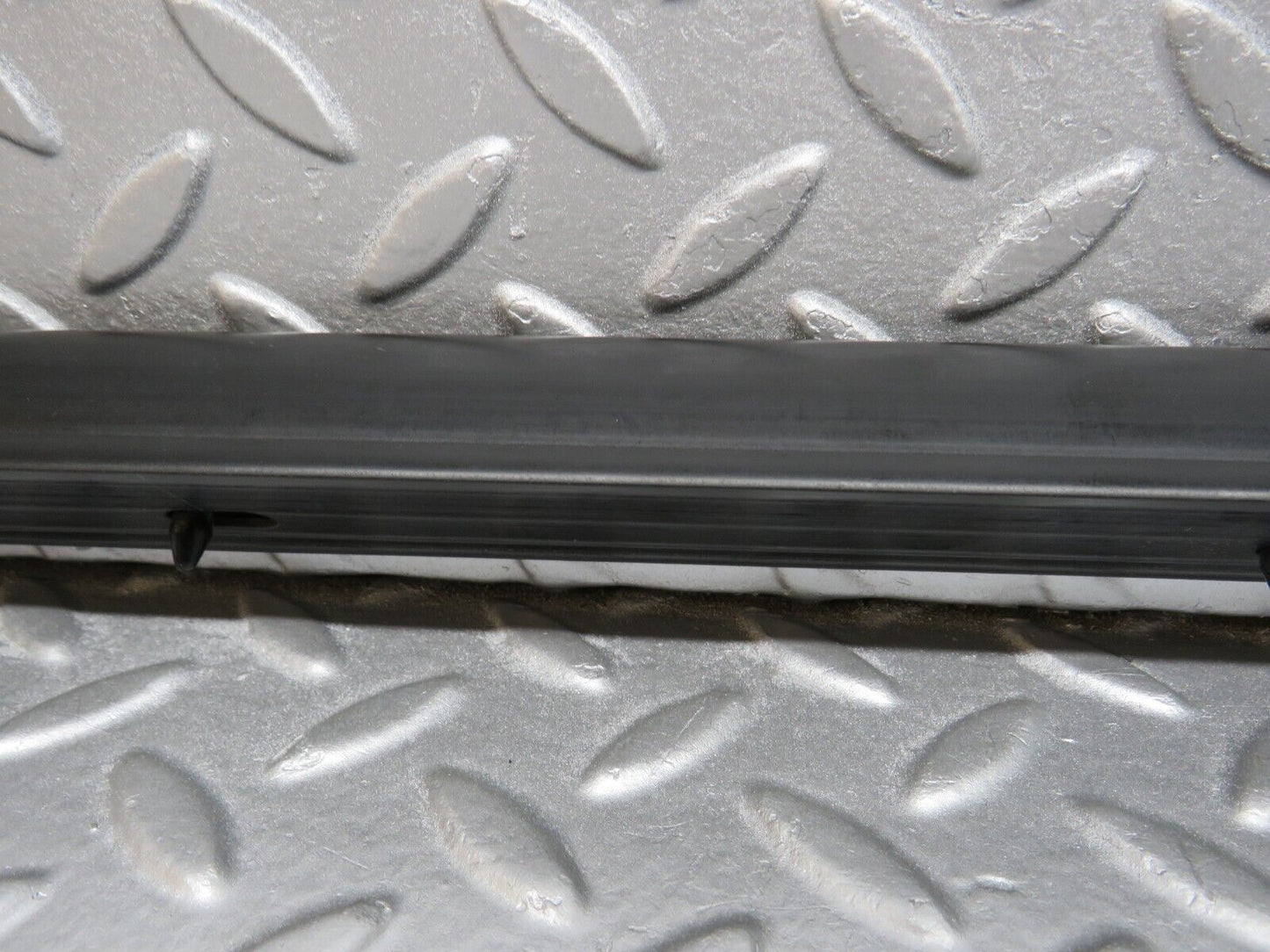 40209 Mercedes-Benz R107 Right Door Centre Moulding Trim