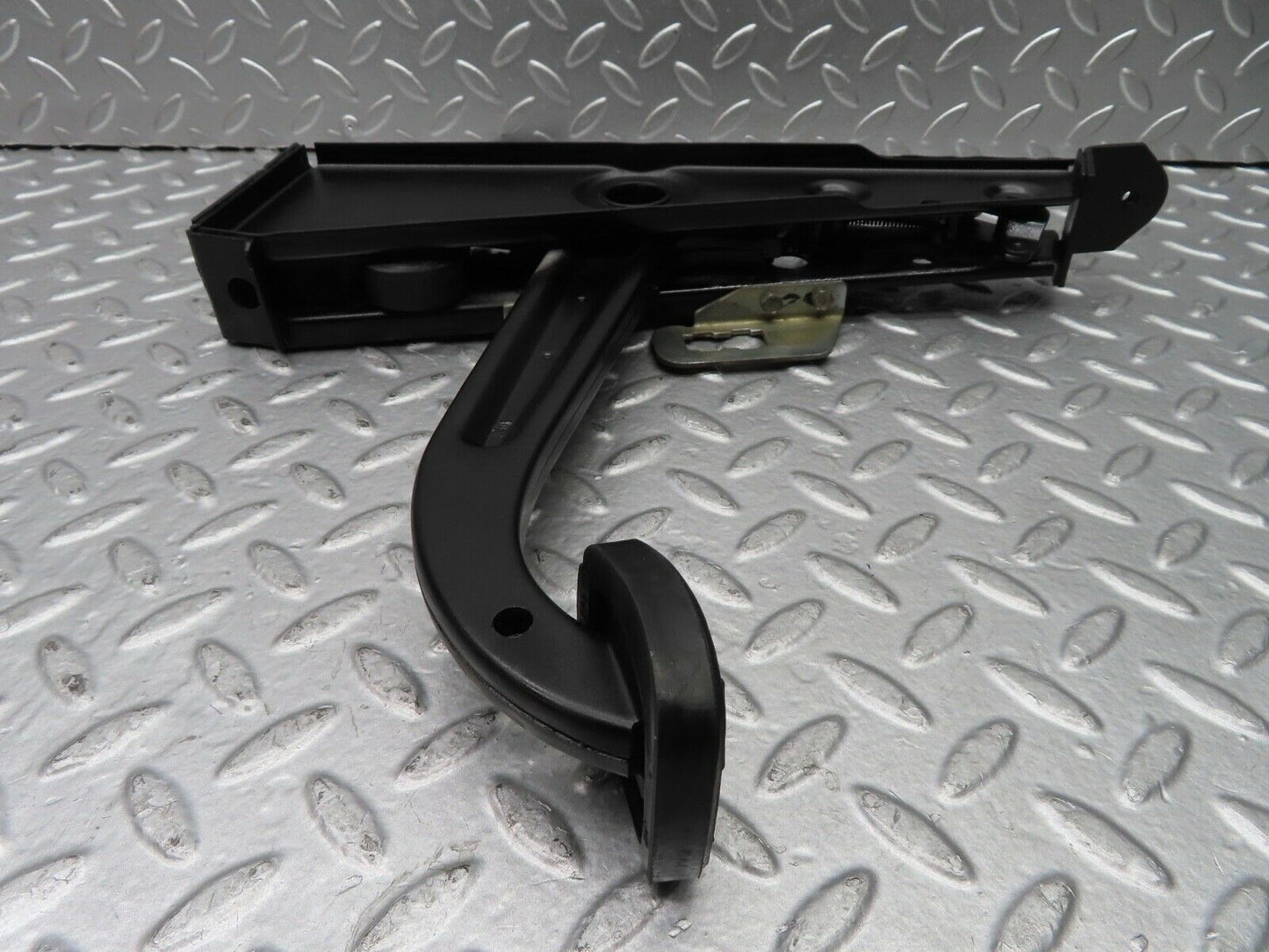 20892 Mercedes-Benz W114 250CE Coupe Parking Brake Pedal