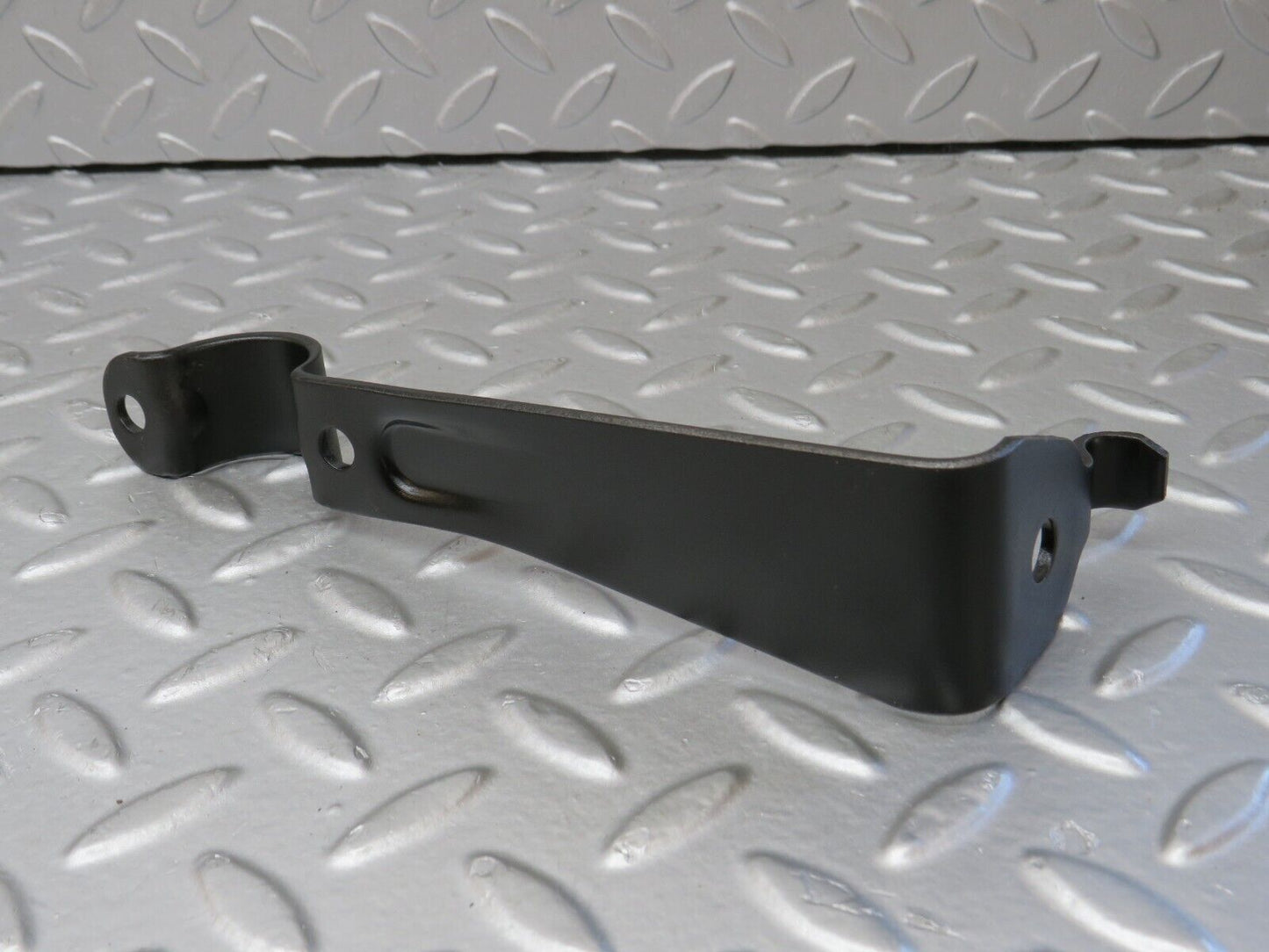 36802 Mercedes-Benz W201 190E 2.0L Front Axle Bracket