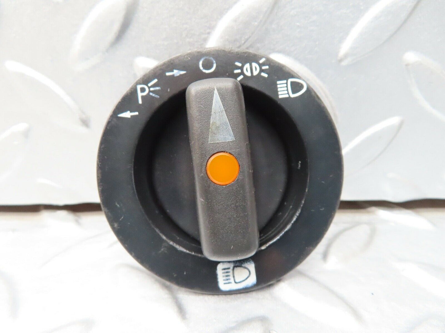 17004 Mercedes-Benz C123 280CE Coupe Headlight Switch Knob 1075450530
