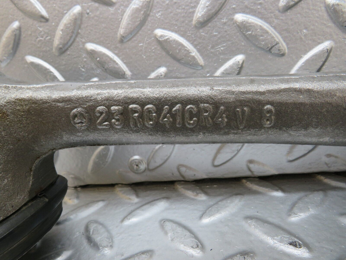 27073 Mercedes-Benz W123 280E Front Right Lower Control Arm New 23RG41CR4