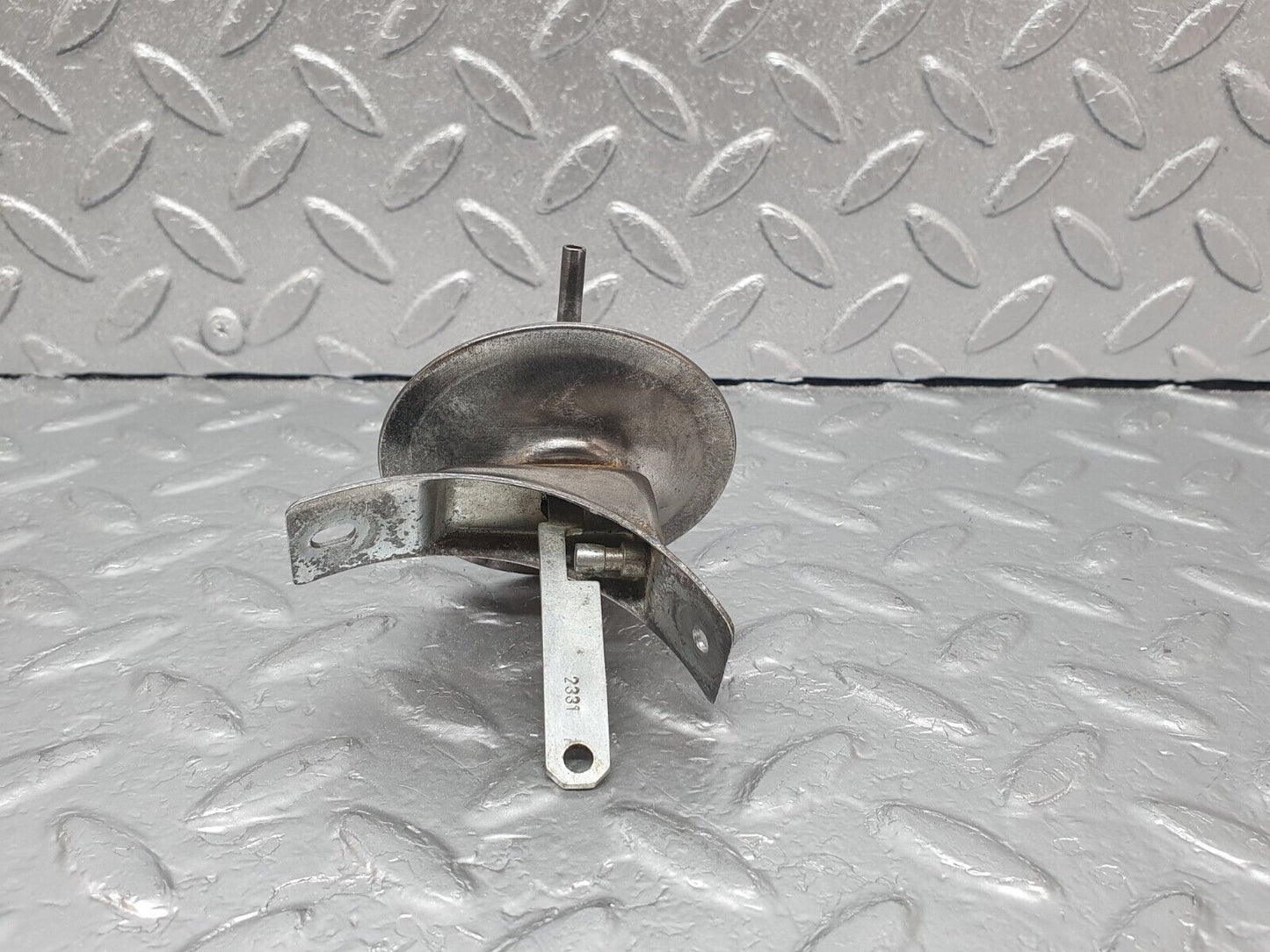 43687 Mercedes-Benz C126 380SEC Coupe Ignition Distributor Vacuum Control Valve