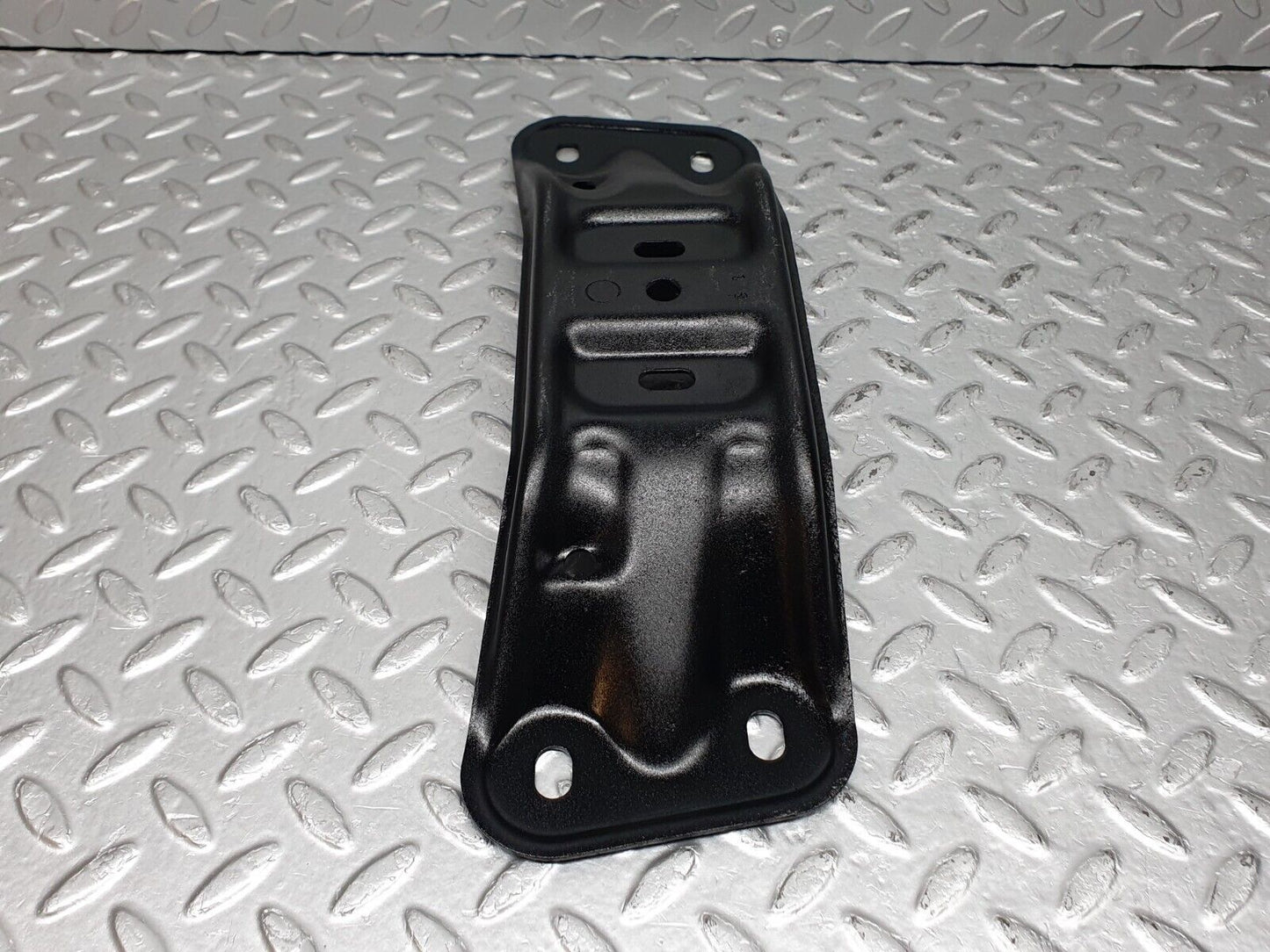 41148 Mercedes-Benz W126 300SE Gearbox Mount Bracket