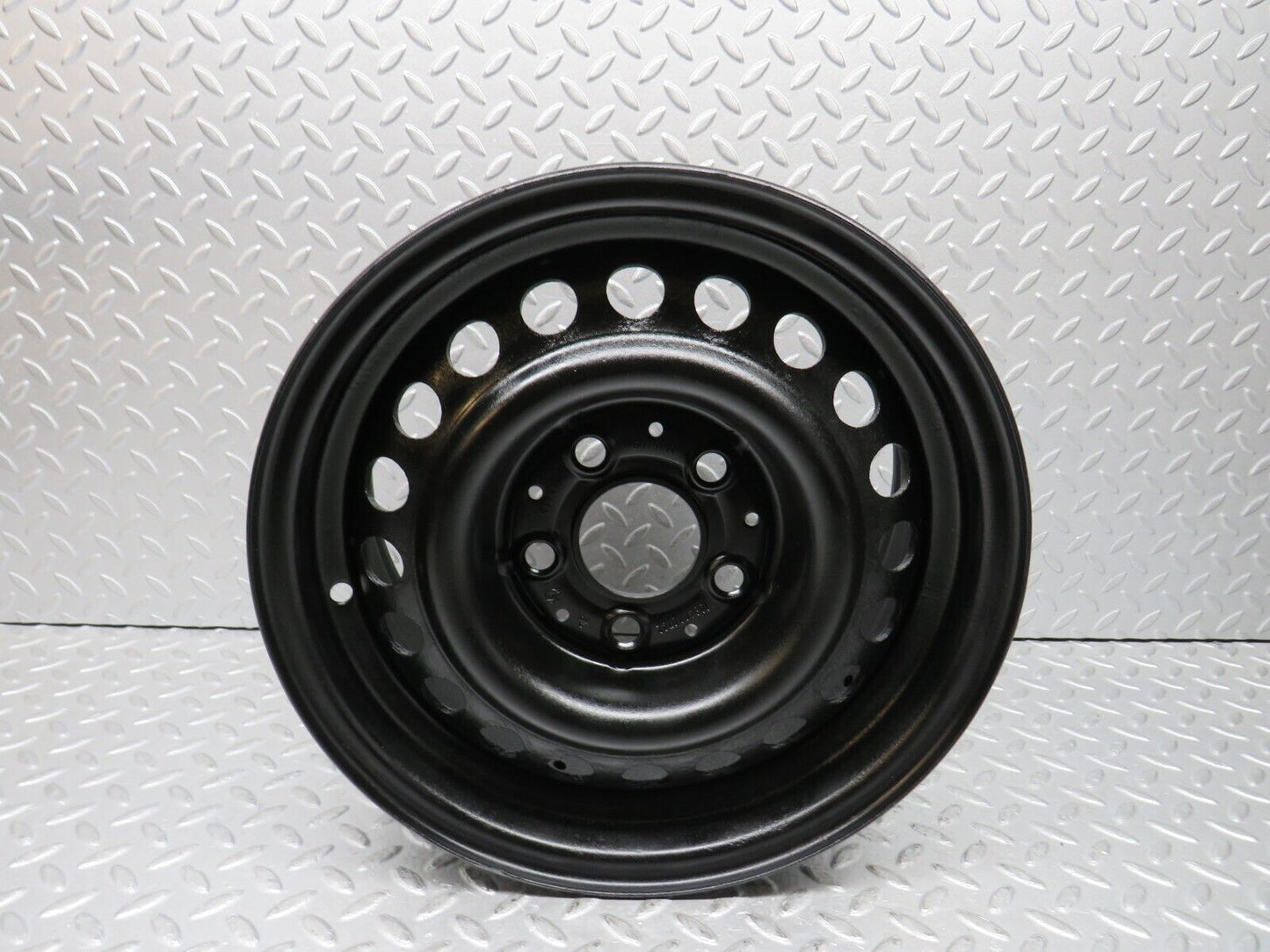 37727 Mercedes-Benz W109 300SEL Steel Wheel 6Jx14H2 ET30 1084000702