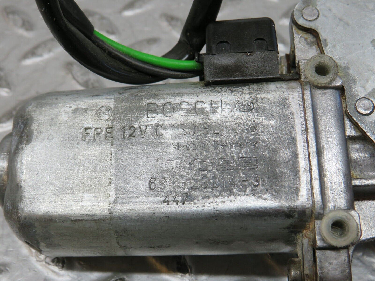 28735 Mercedes-Benz W123 230E Front Left Window Regulator Motor 0130821018
