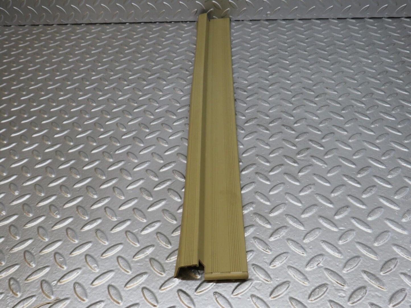29276 Mercedes-Benz W124 230E Front Right Door Sill Trim