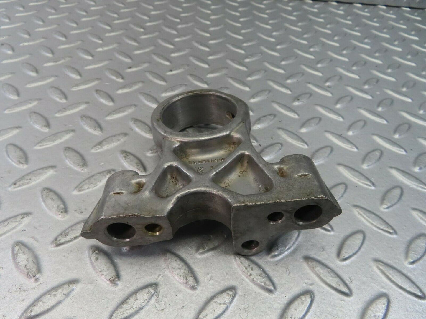8952 Mercedes-Benz W108 Camshaft Tower Bearing 1140510916