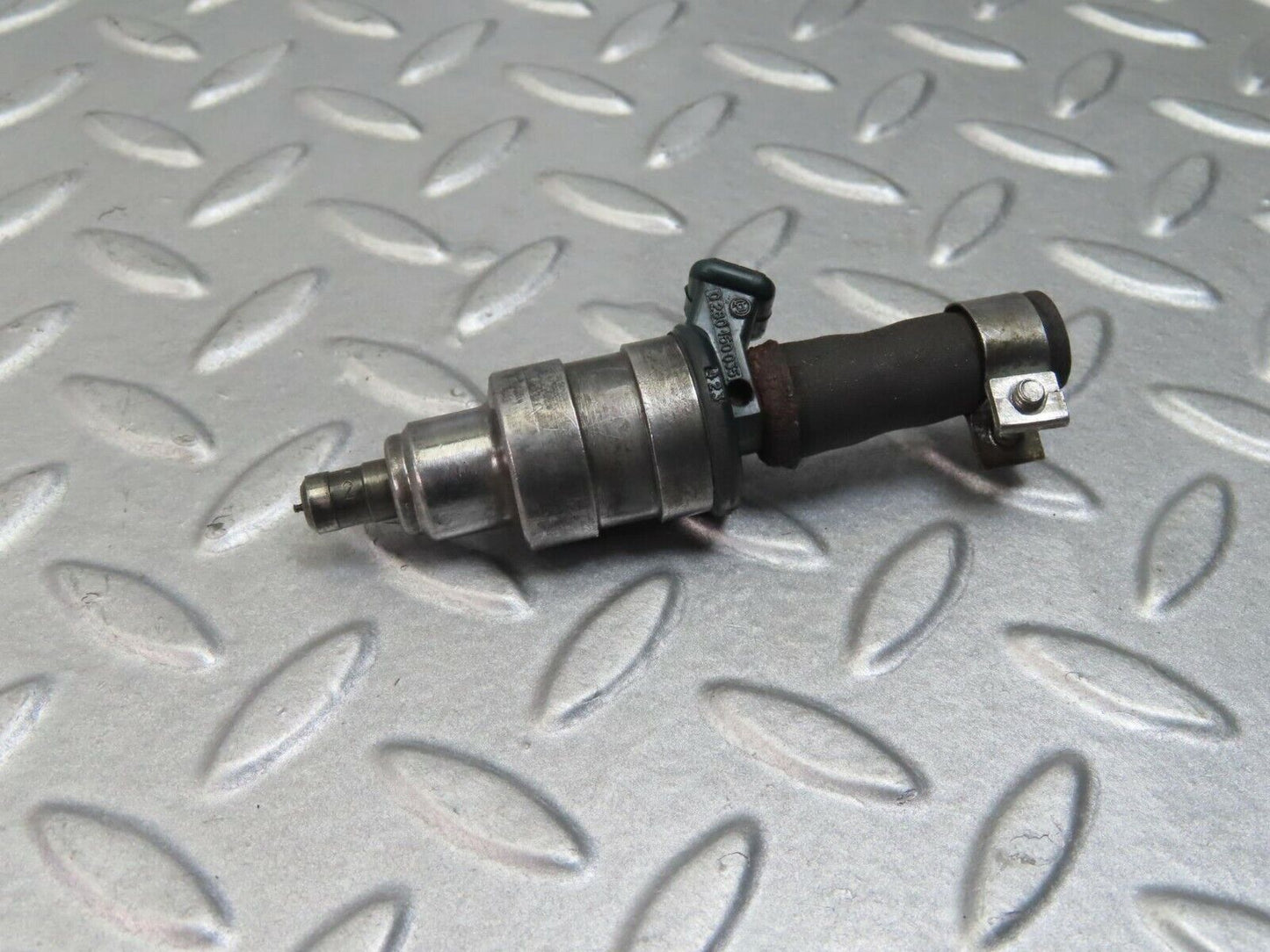 8780 Mercedes-Benz R107 Fuel Injector Bosch 0280150035