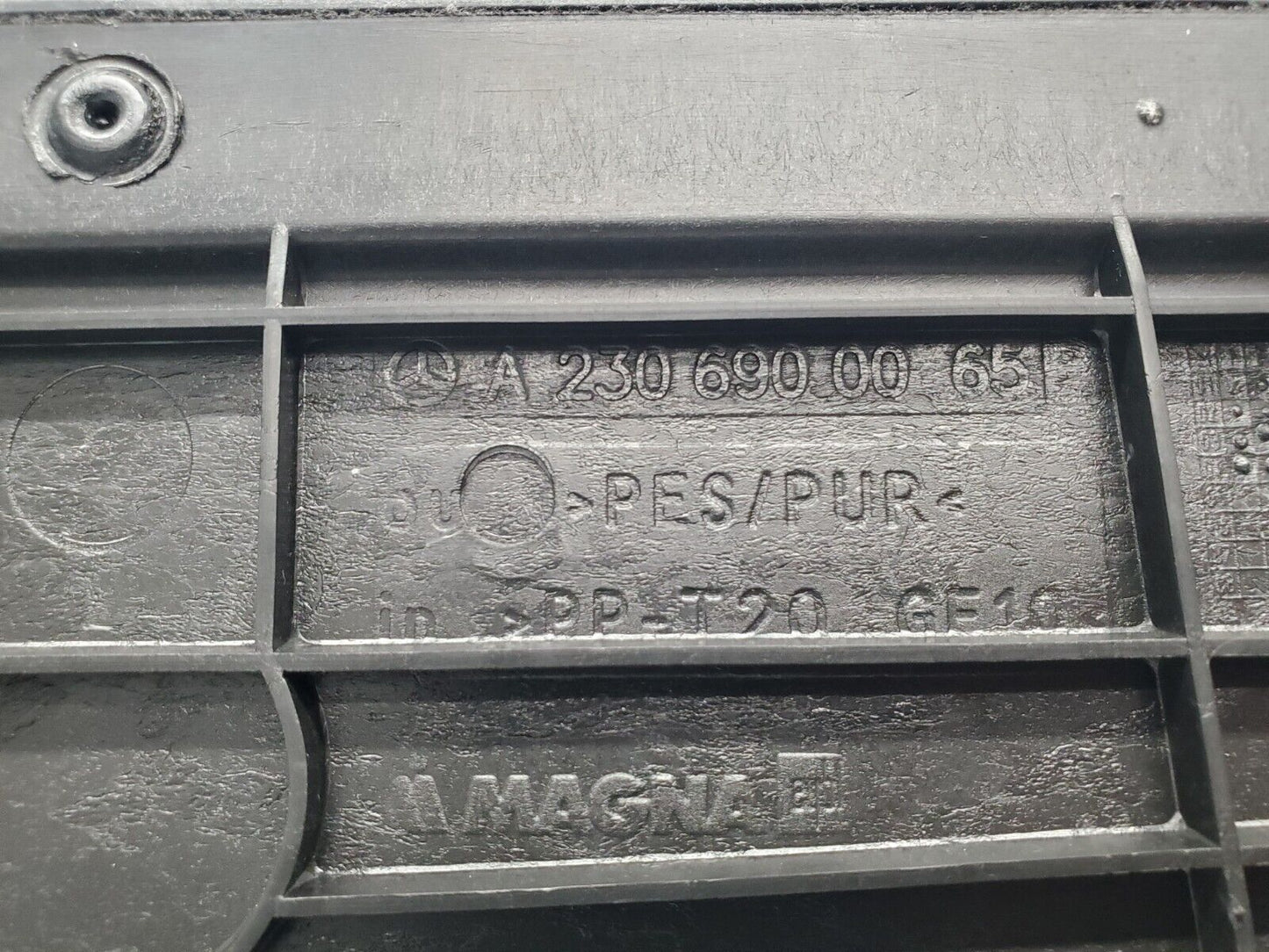 44280422