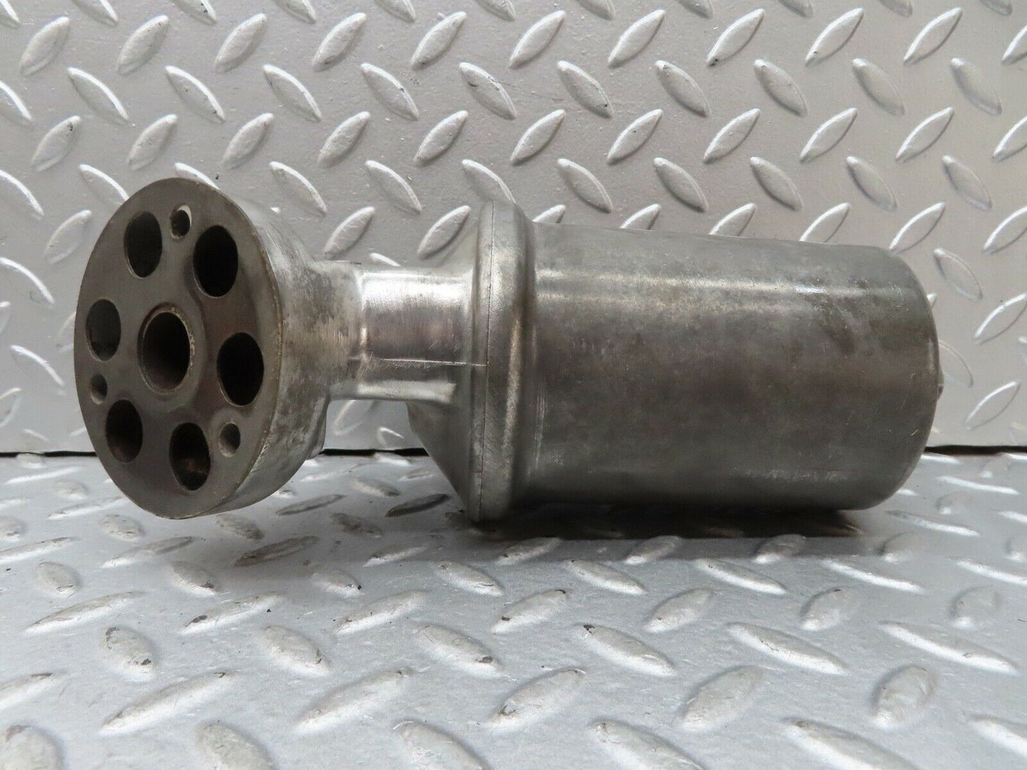 17710 Mercedes-Benz W116 450SEL Oil Filter Housing 1161840509