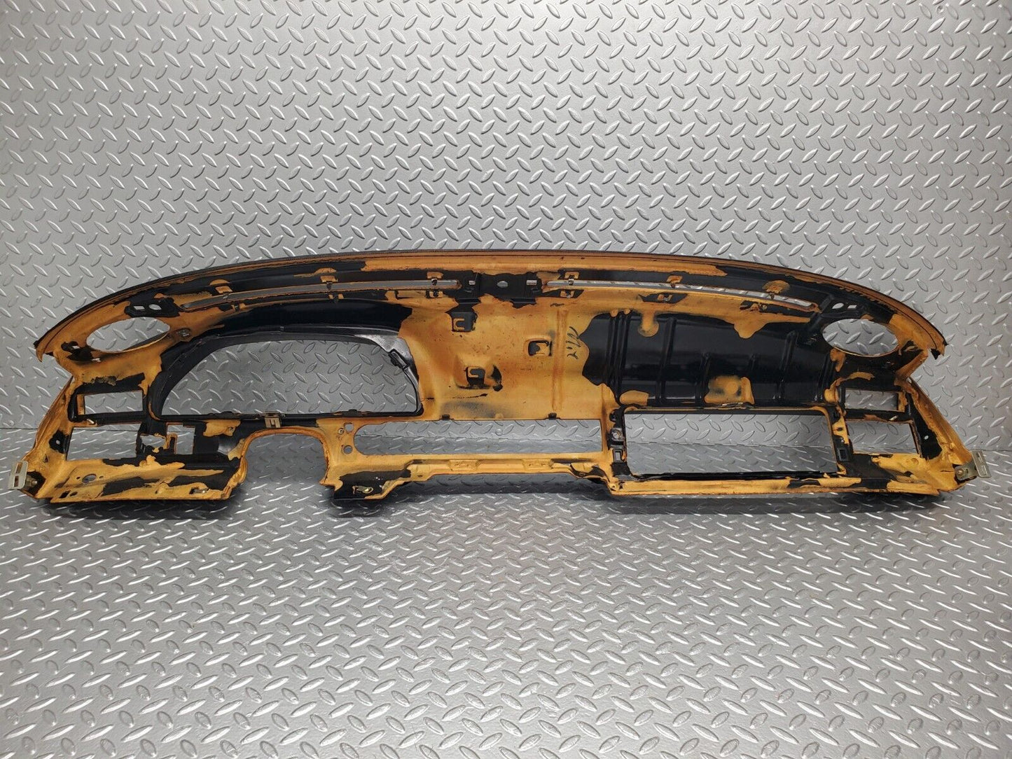 46020 Mercedes-Benz W126 420SE Dashboard Black