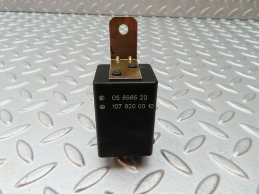 4352 Mercedes-Benz W123 230E Rear Heated Window Relay 1078200010