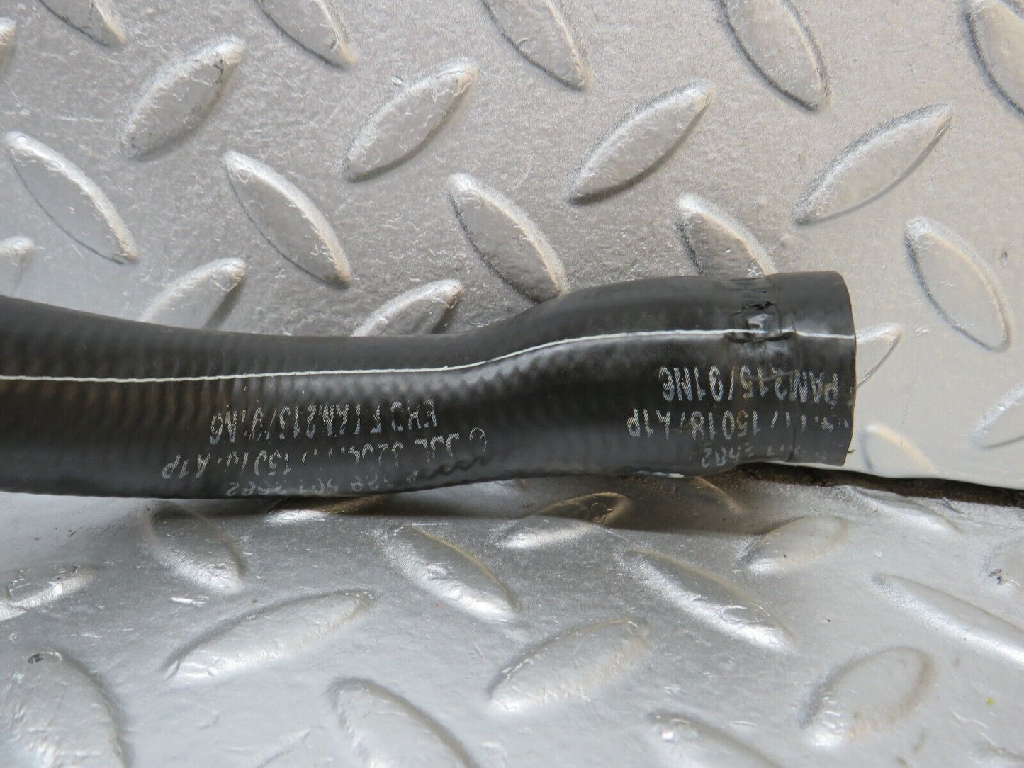 39690 Mercedes-Benz R129 320SL Coupe Radiator Lower Hose Pipe 1295012582