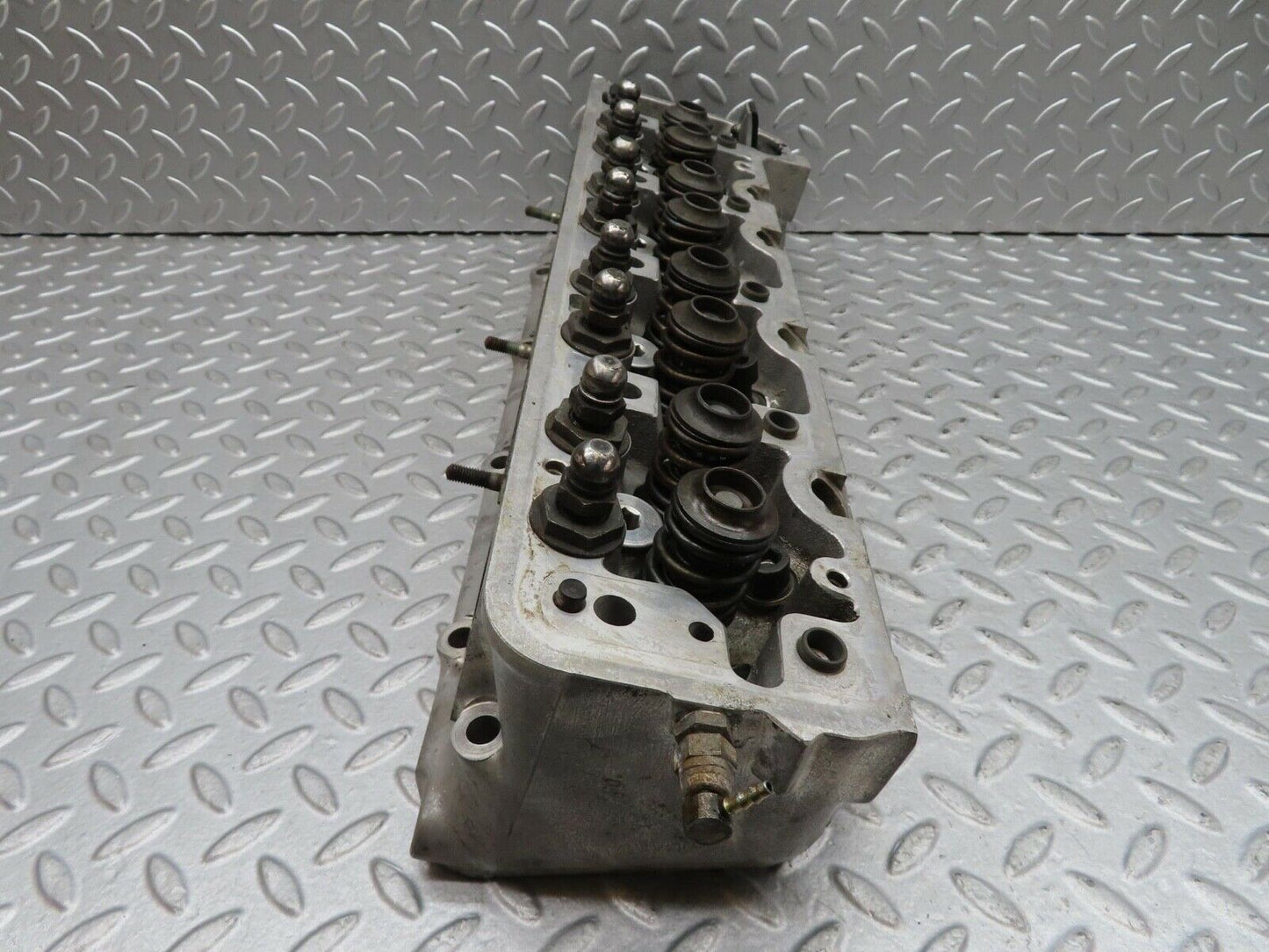 16533 Mercedes-Benz C107 350SLC Coupe Cylinder Head Left Side 1160161801