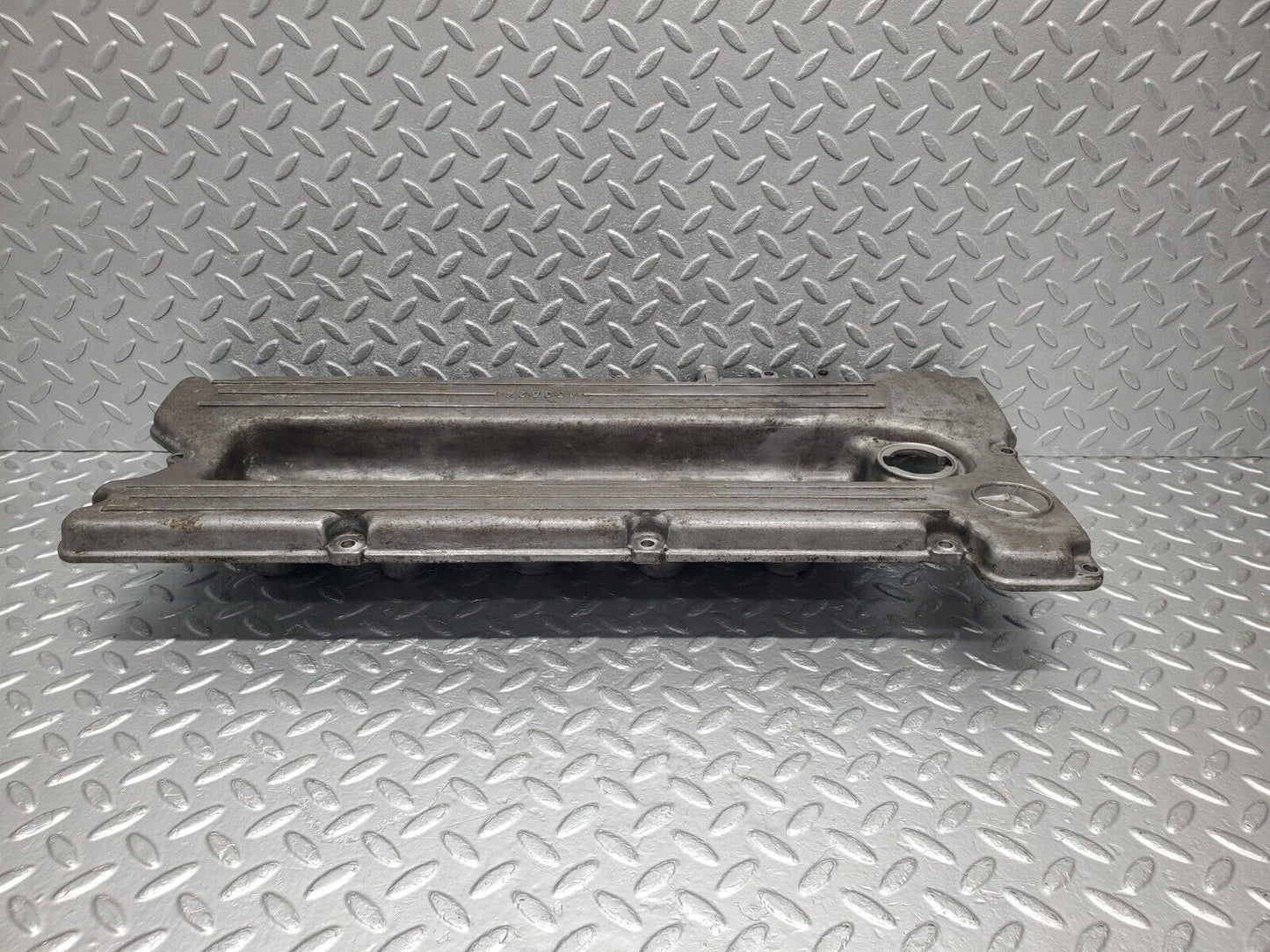 46704 Mercedes-Benz C123 280CE Coupe Cylinder Head Valve Cover 1100160905