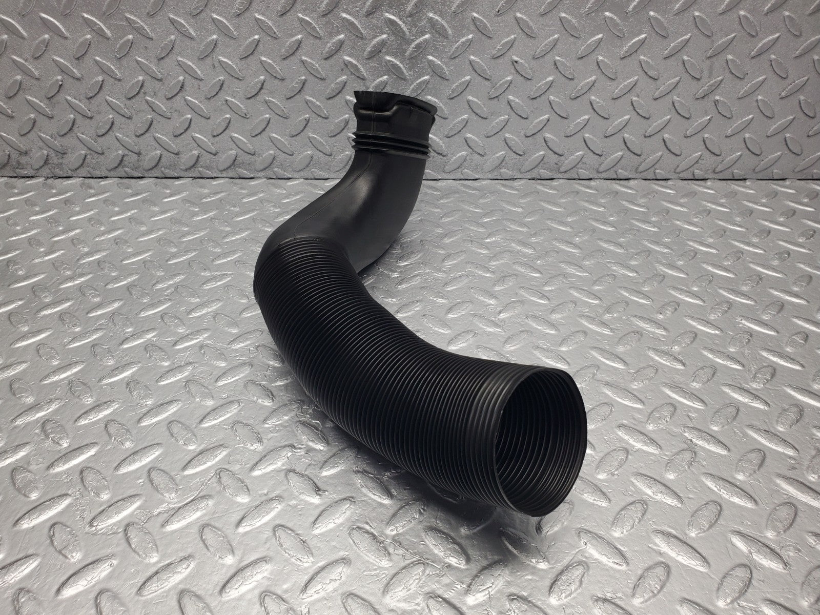 W201 Baby Benz air duct pipe hose right side used OEM