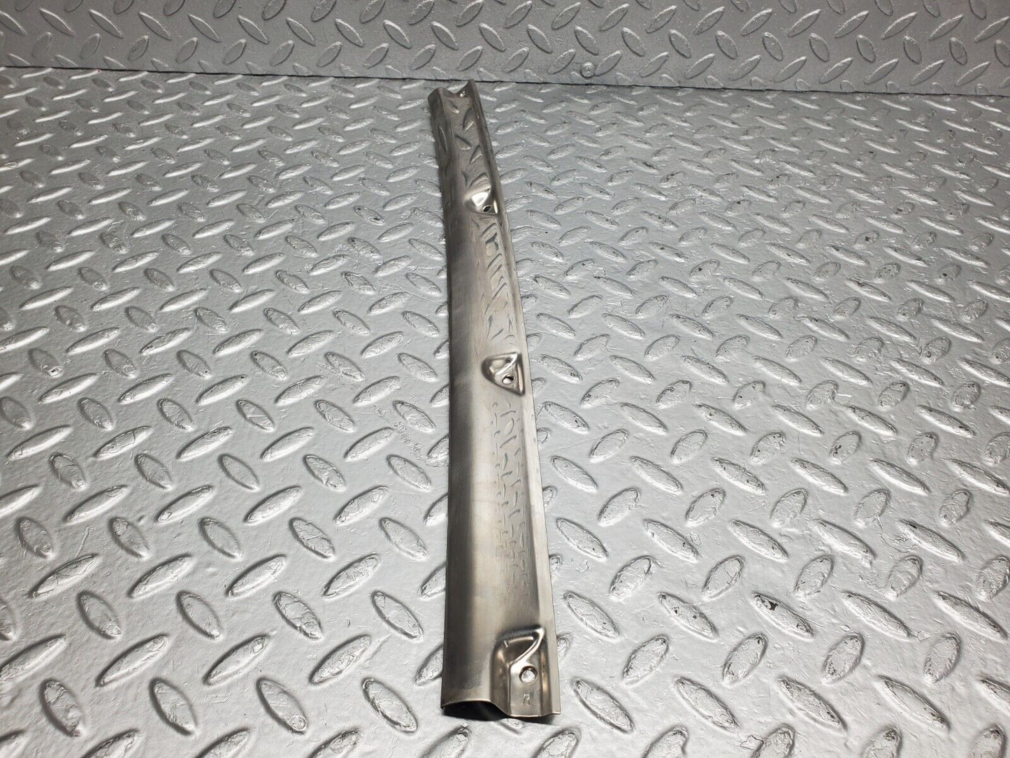 43693041