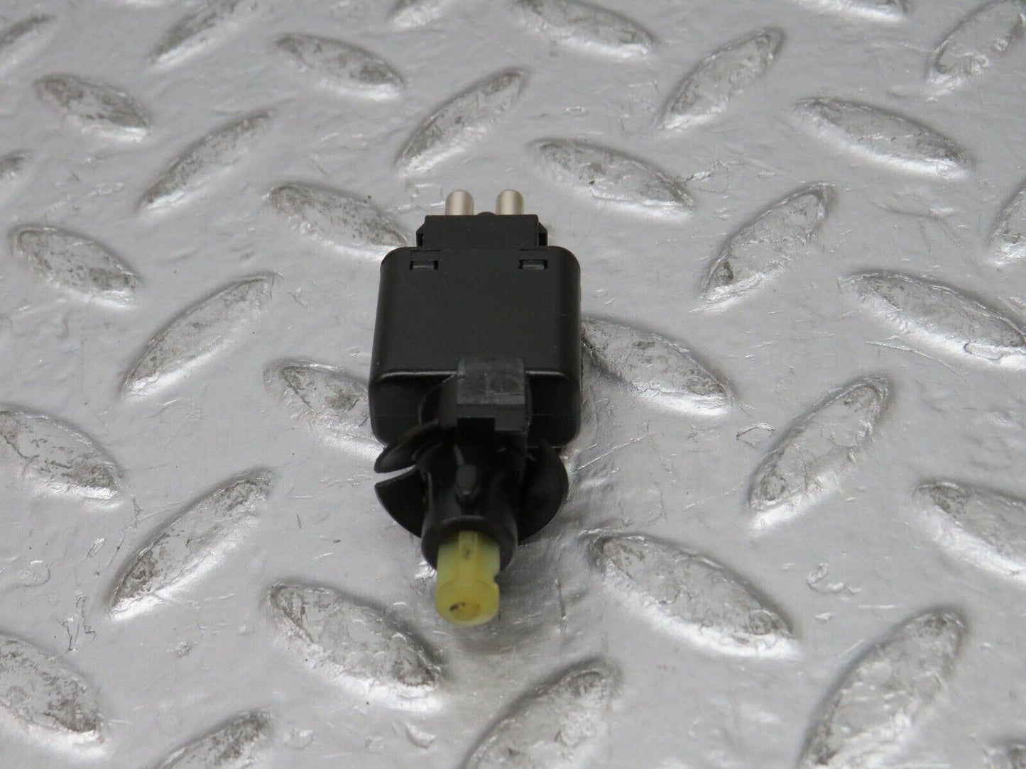 31780 Mercedes-Benz W201 190LE 1.8L Brake Light Switch 0005457709