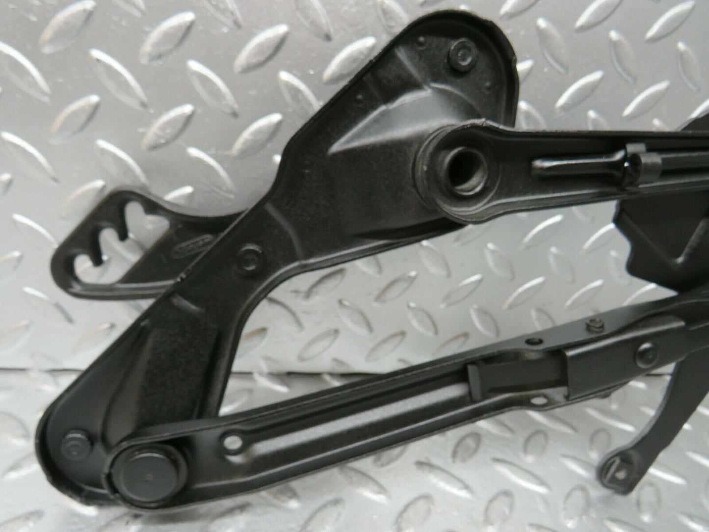 24237 Mercedes-Benz S124 220TE Wagon Bonnet Hinge Left Side 1298870174