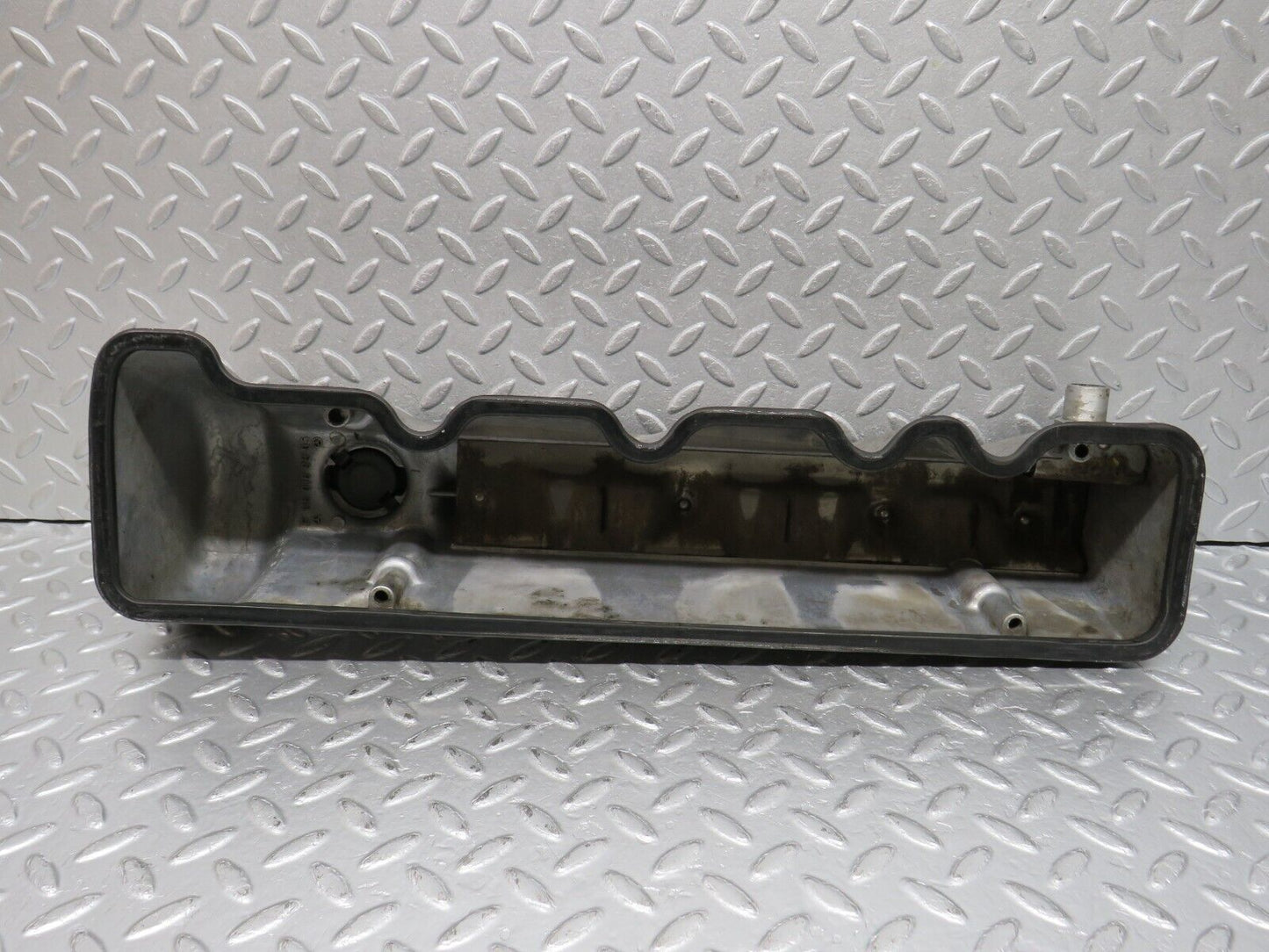 39895 Mercedes-Benz R107 350SL Coupe Cylinder Head Valve Cover Right 1160163305 1160160621