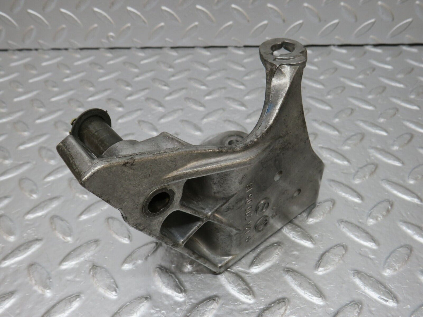 32425 Mercedes-Benz S124 300TE Wagon Brake Pedal Bracket 1242900519